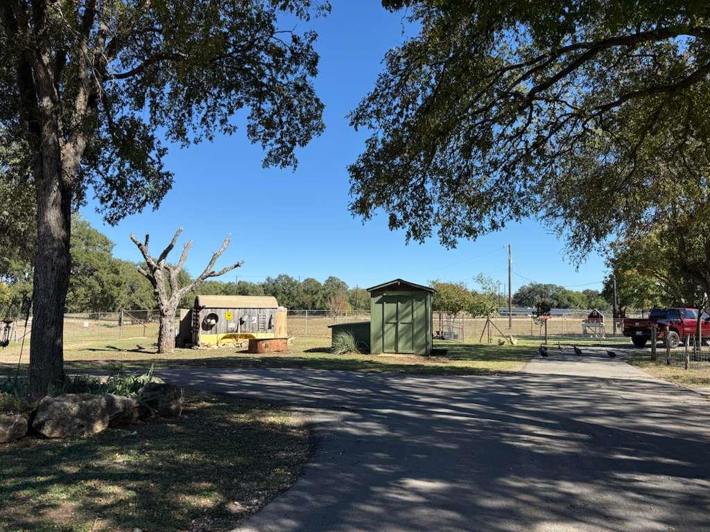 2425 Quail Foot St Property Photo 31