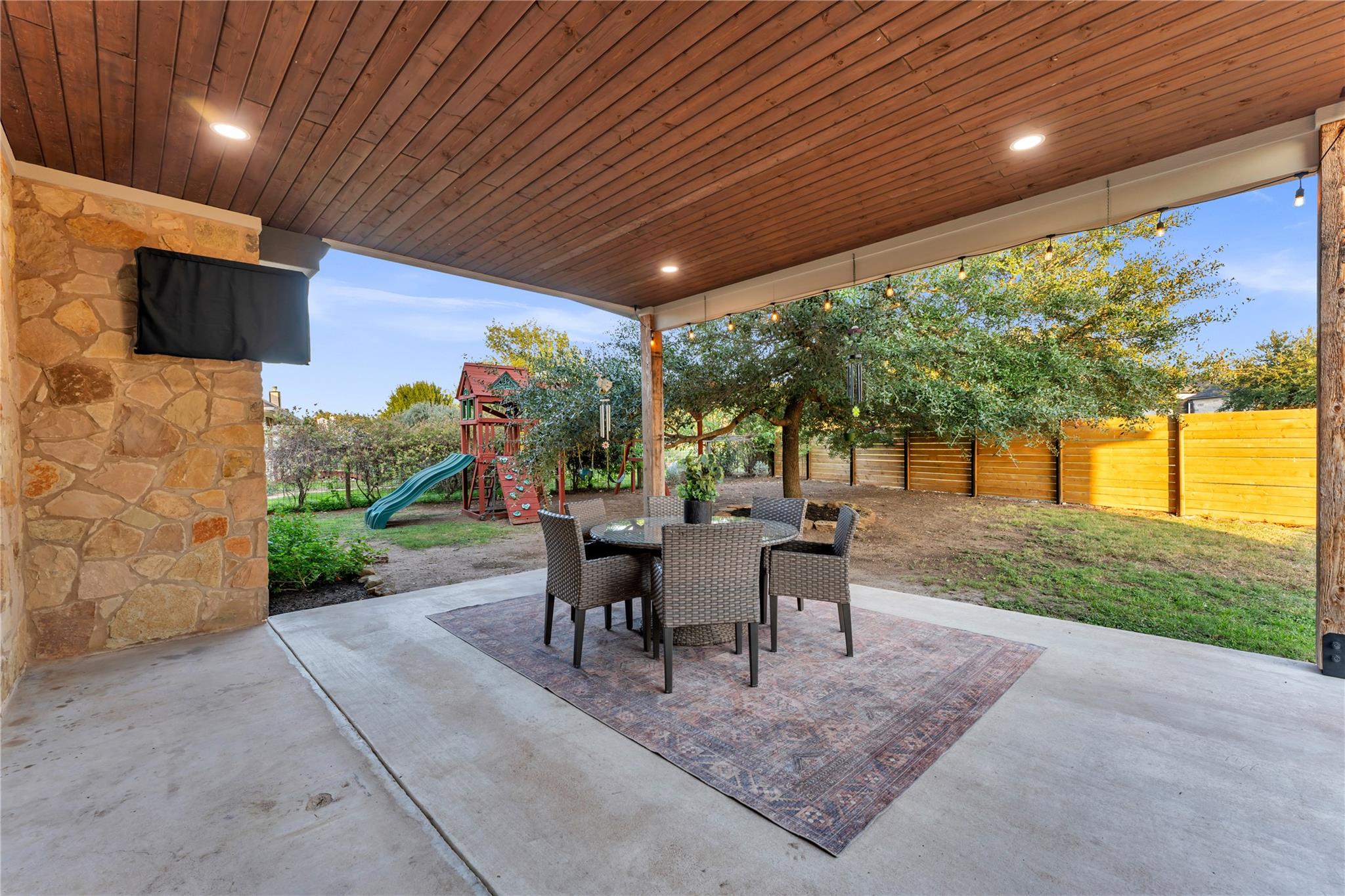 111 Natalies Pt Property Photo 30