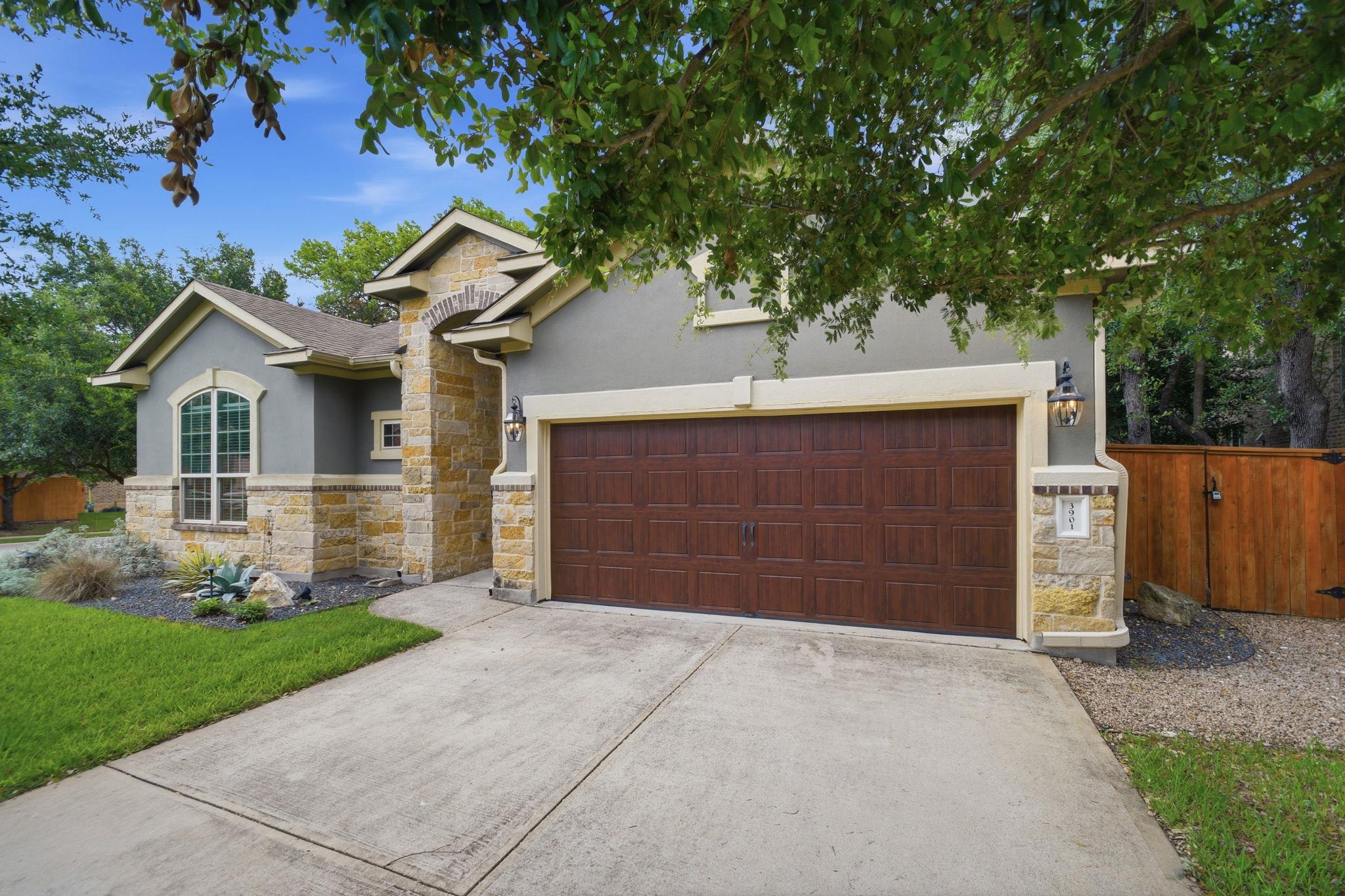 3901 Sansome Ln Property Photo 4