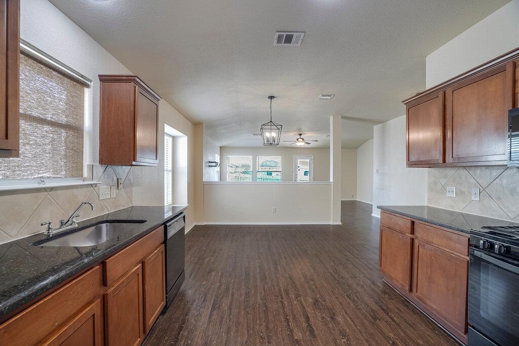1313 Honey Blossom Dr Property Photo 5