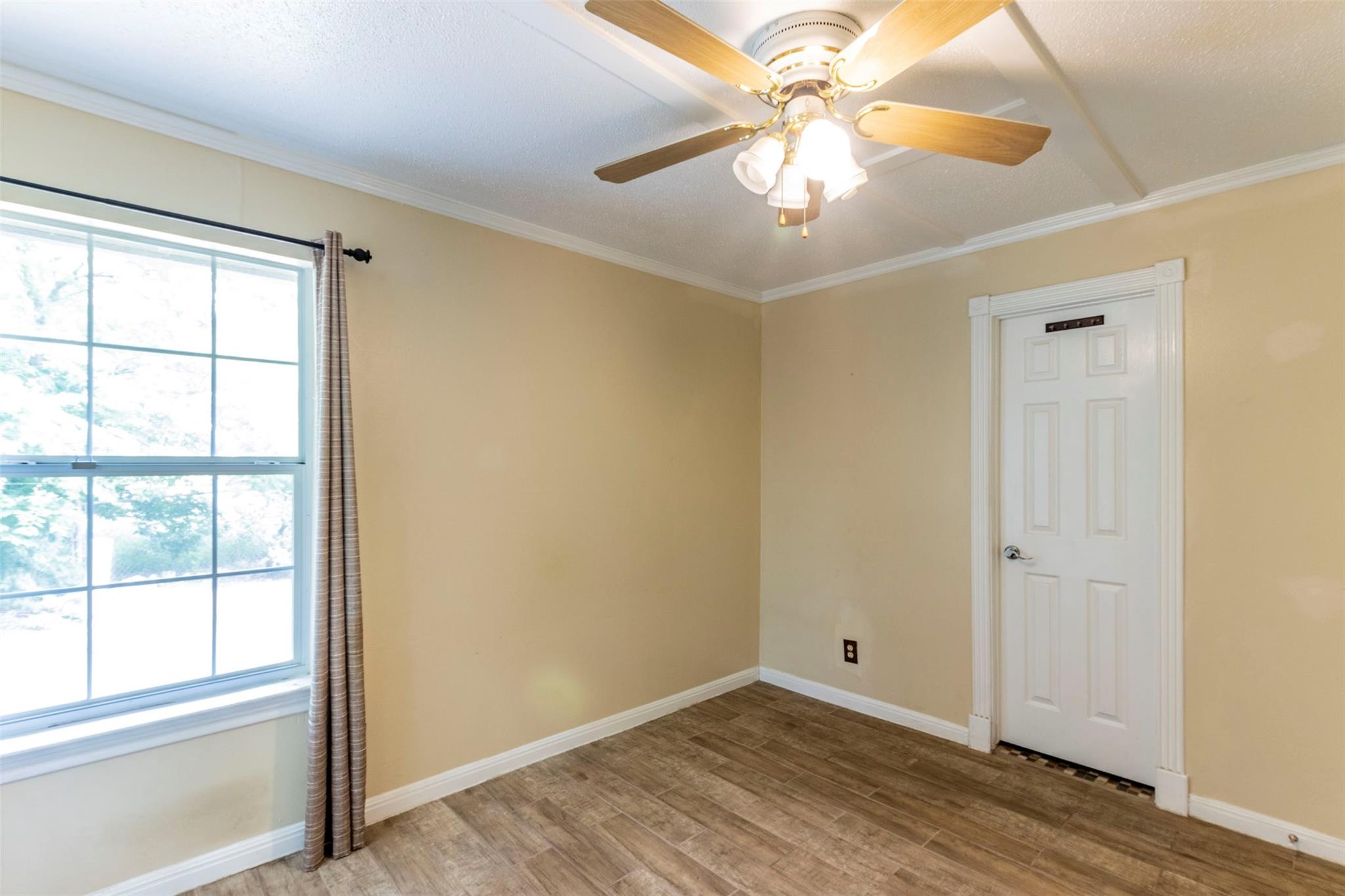 2520 Bitter Creek Dr Property Photo 10