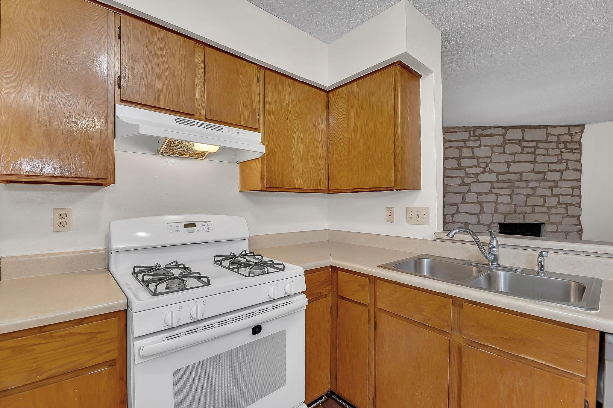 500 Algerita Dr #c Property Photo 13