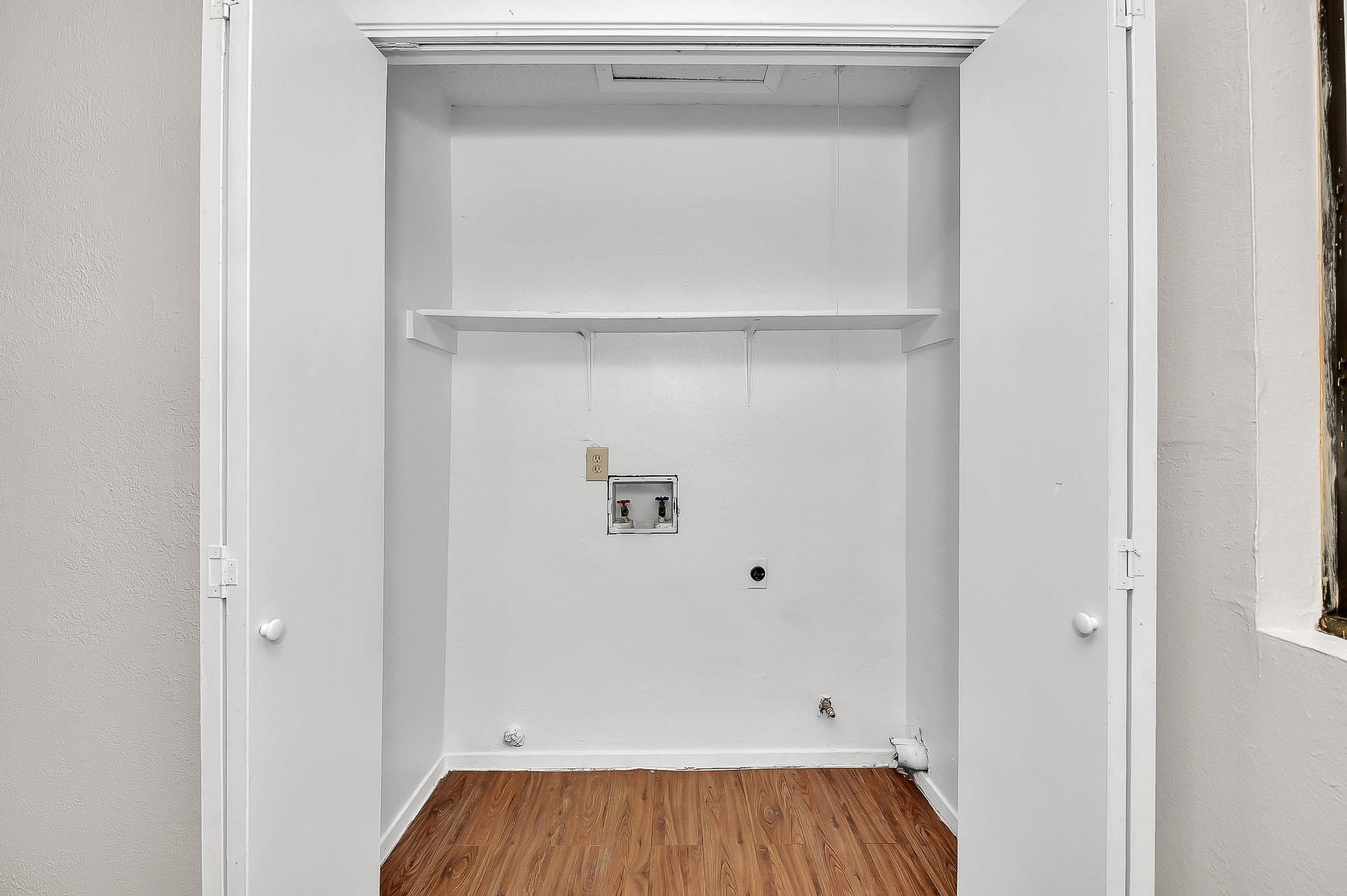 500 Algerita Dr #c Property Photo 16