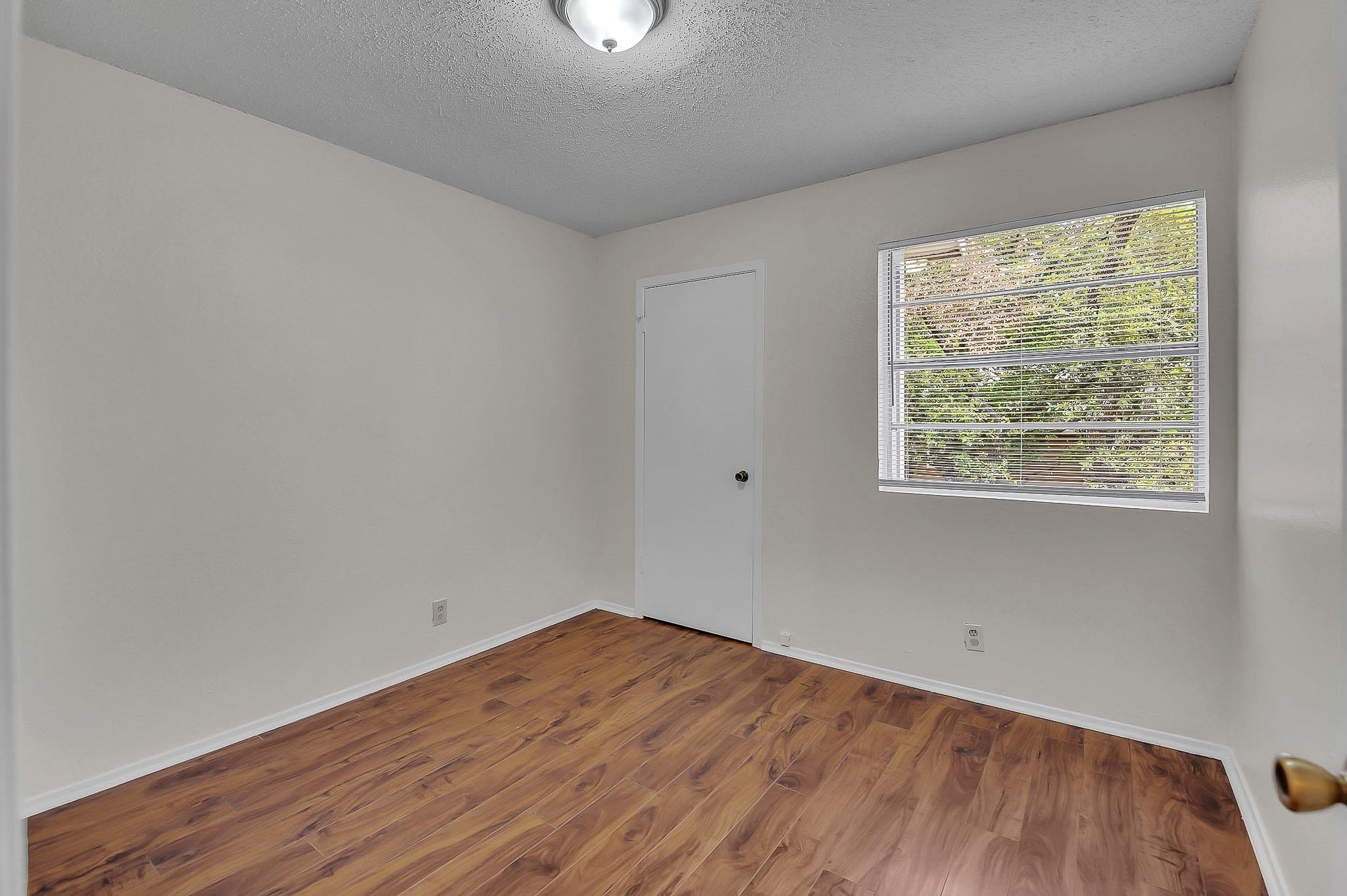 500 Algerita Dr #c Property Photo 24