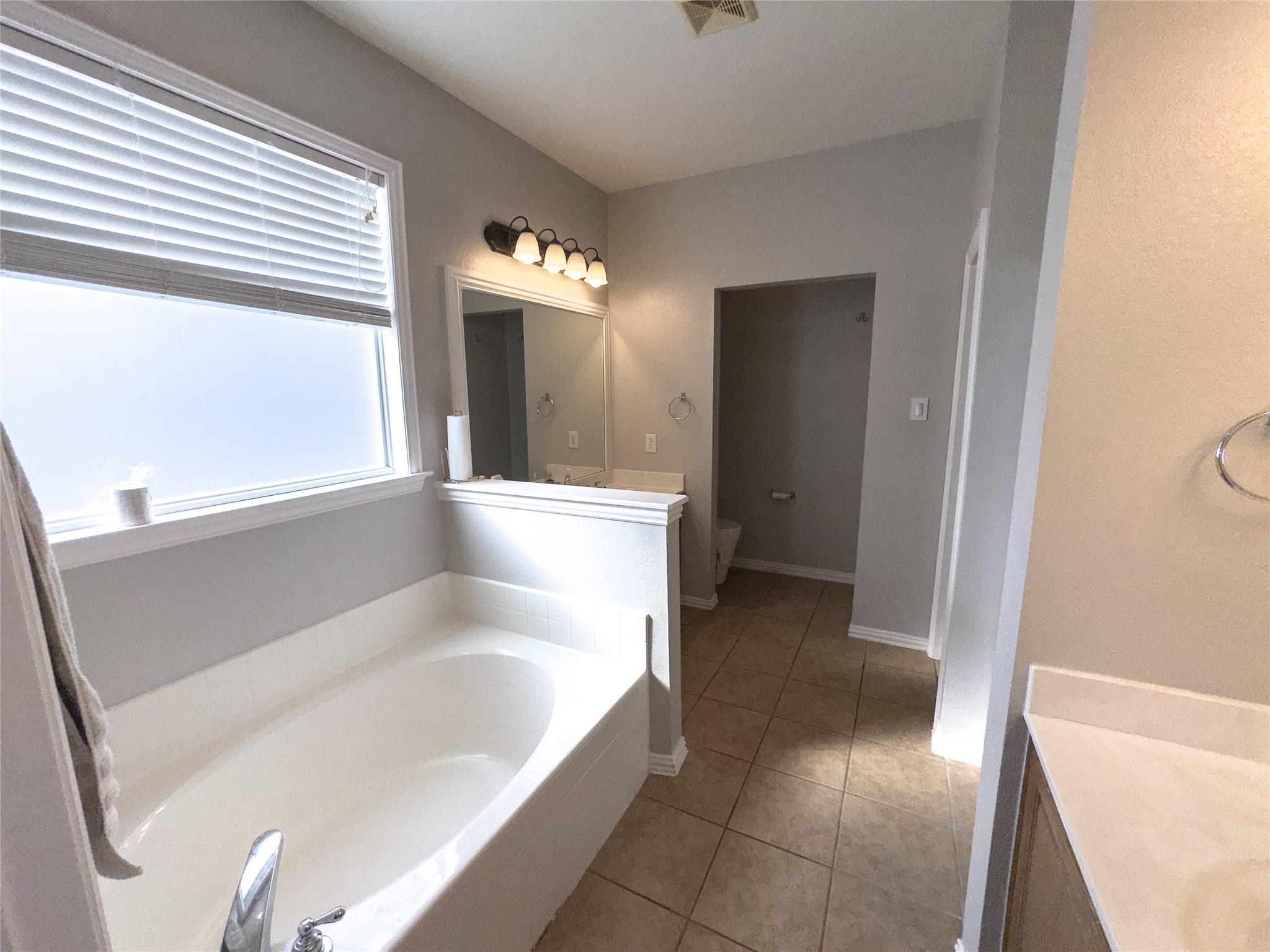 2410 Aspen Meadow Rd Property Photo 15