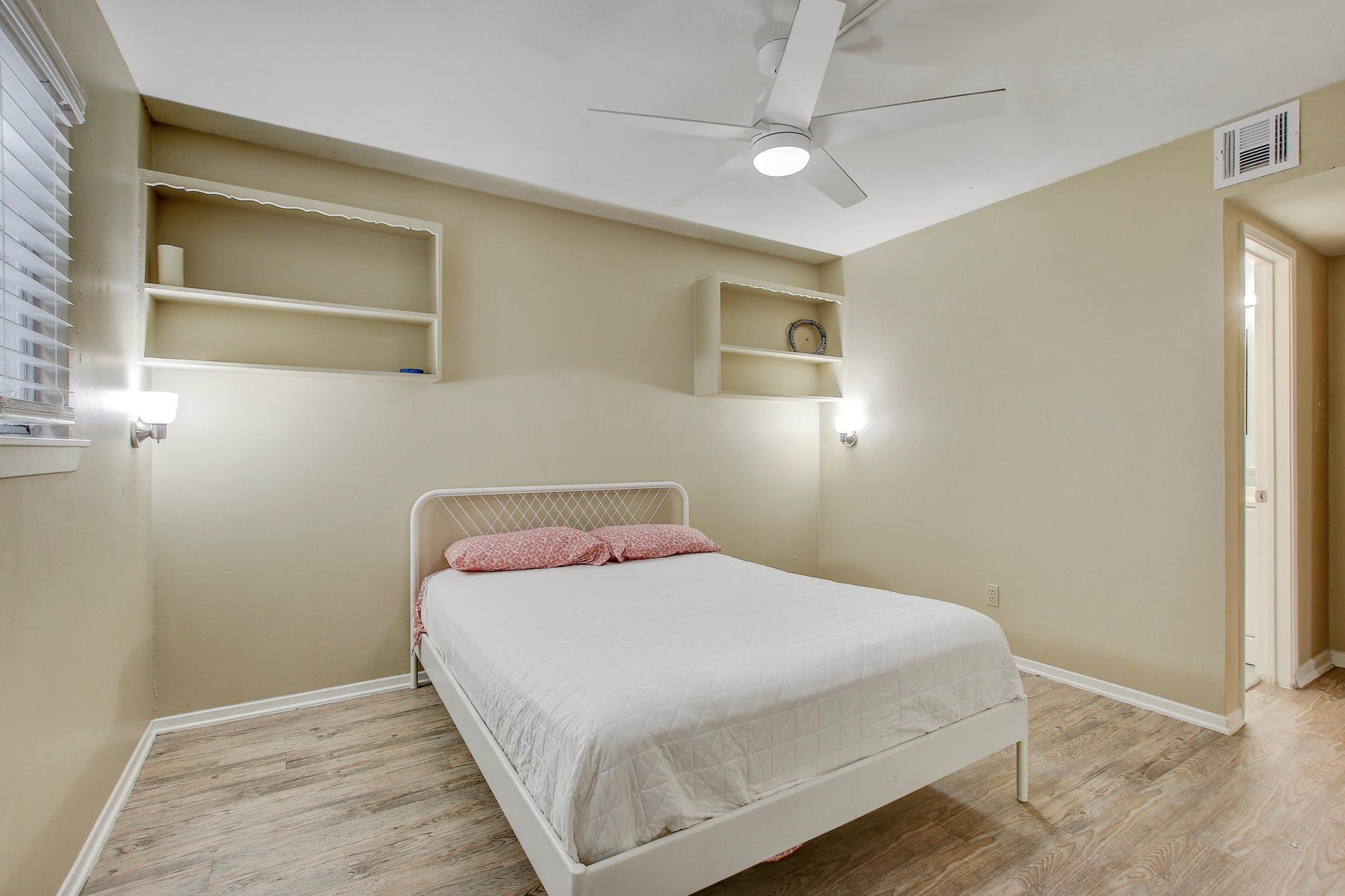 803 W 28th St #103 Property Photo 15
