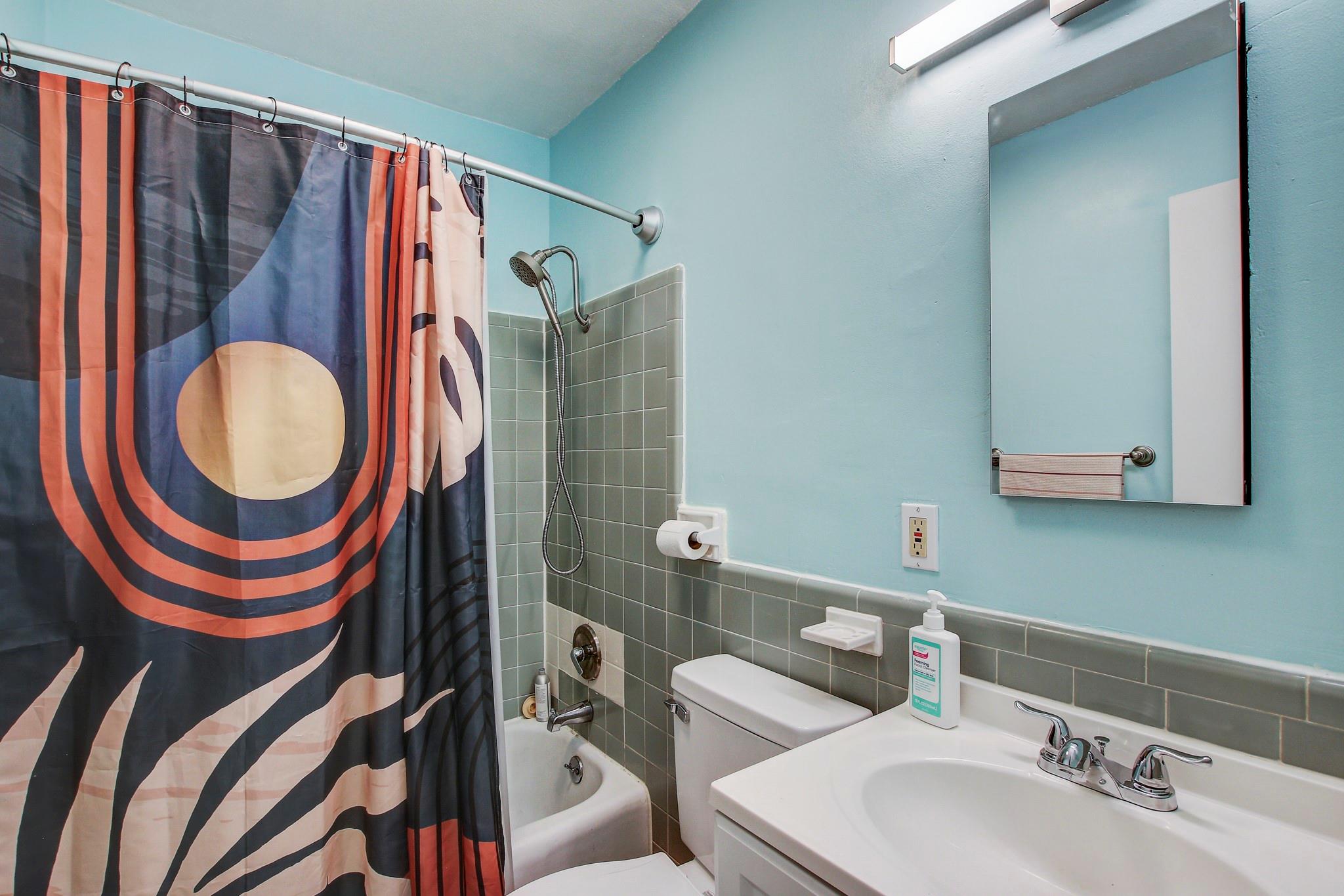 803 W 28th St #103 Property Photo 16