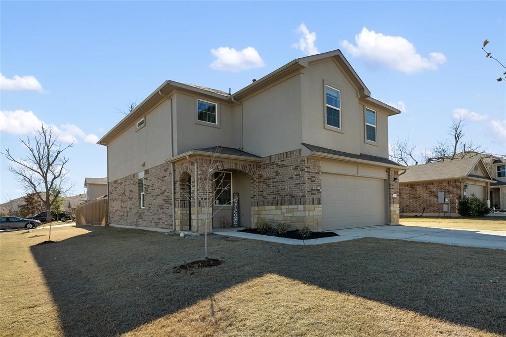 501 Shiner Ln Property Photo