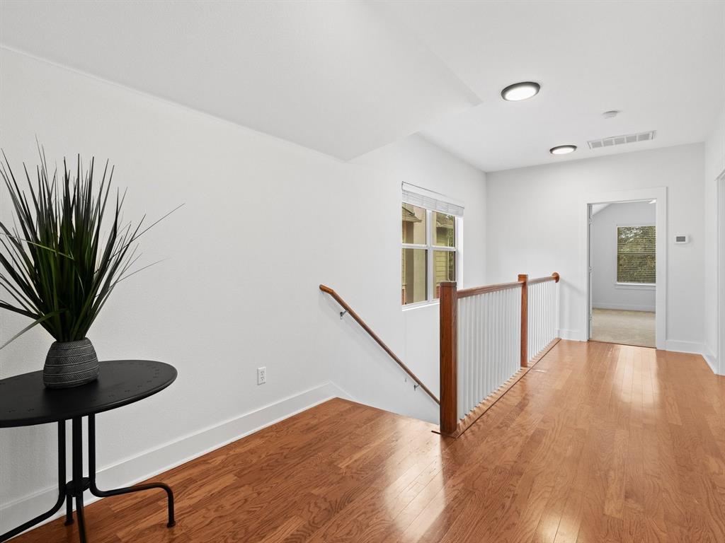 4224 Threadgill St Property Photo 18