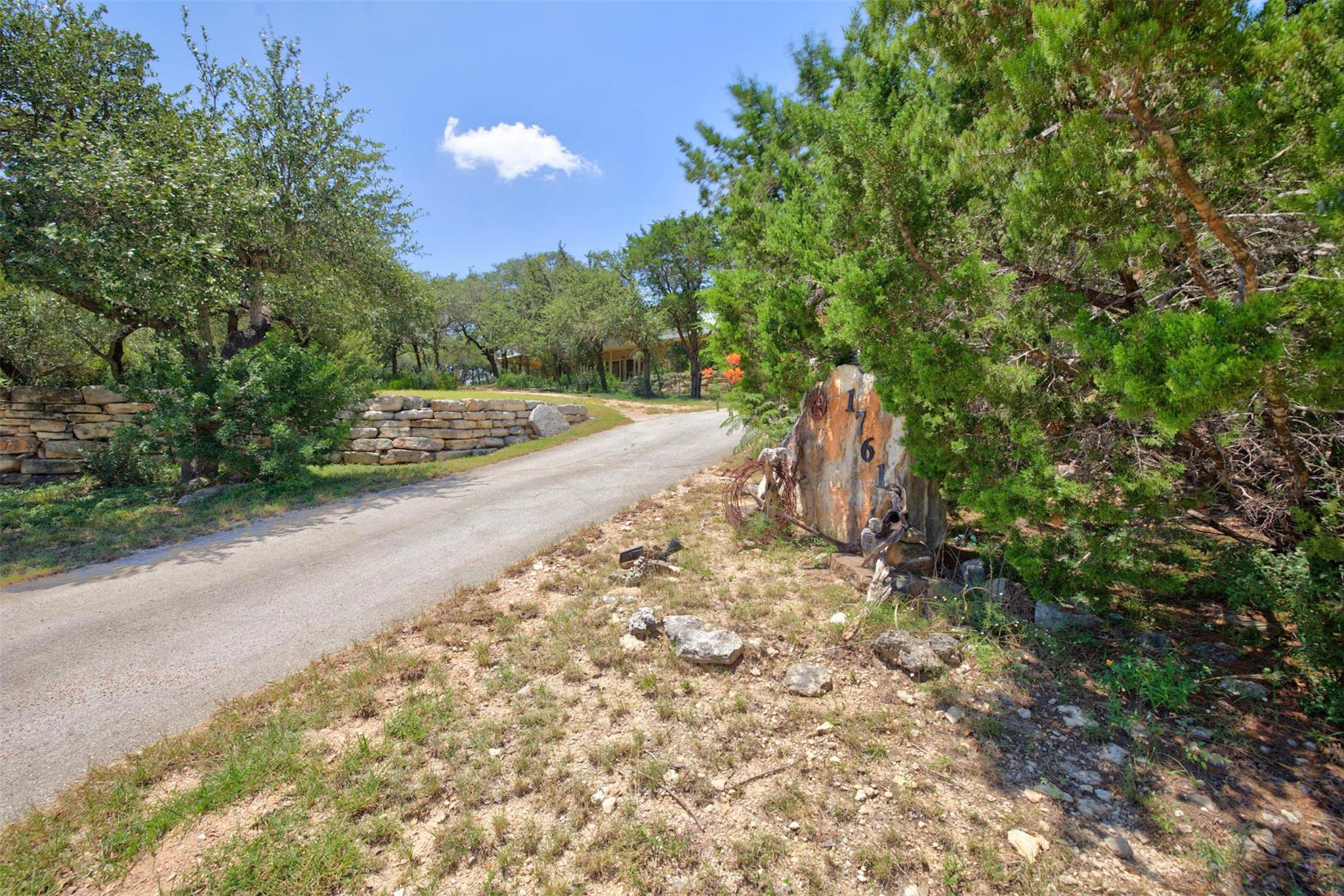 1761 Cottonwood Rd Property Photo 1
