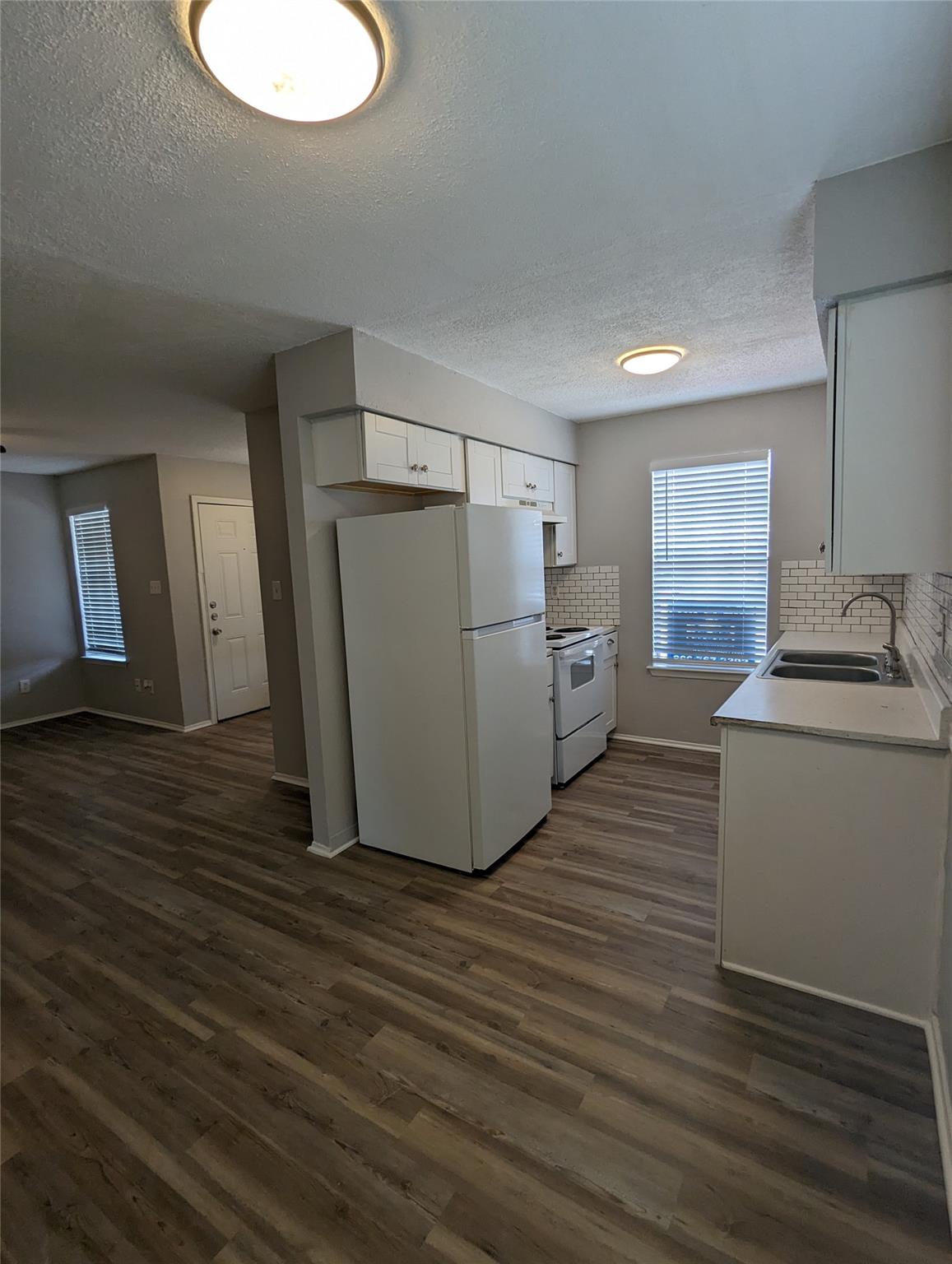 3303 Vintage Hills Cv #c Property Photo 7