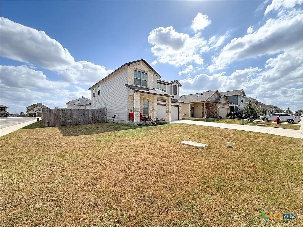 2072 Adeline Way Property Photo 3