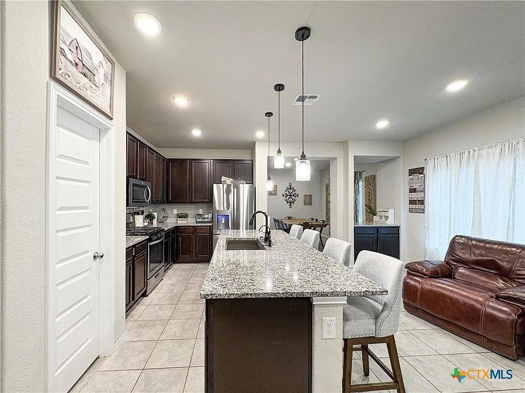 2072 Adeline Way Property Photo 15