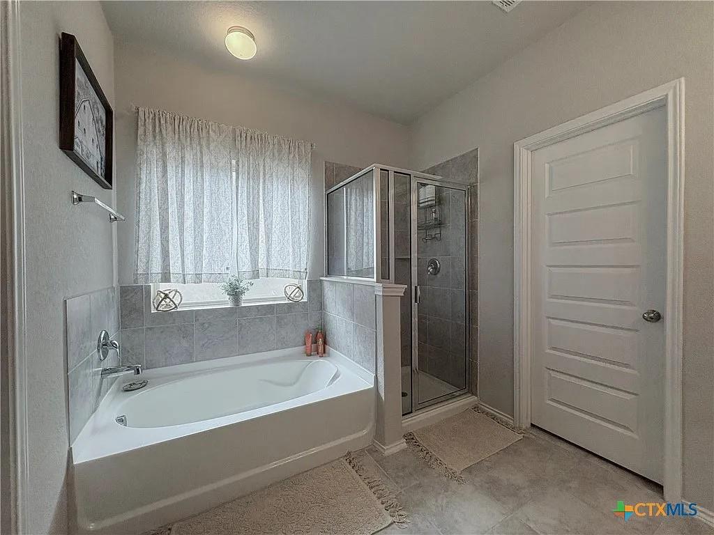 2072 Adeline Way Property Photo 22