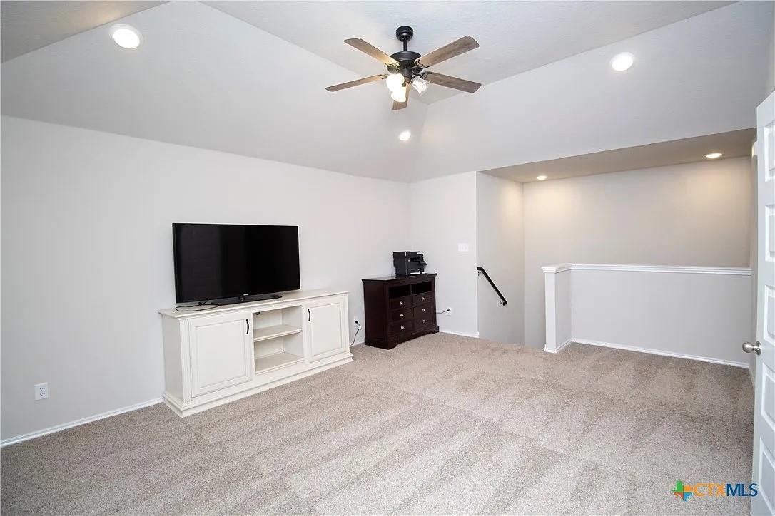 2072 Adeline Way Property Photo 27