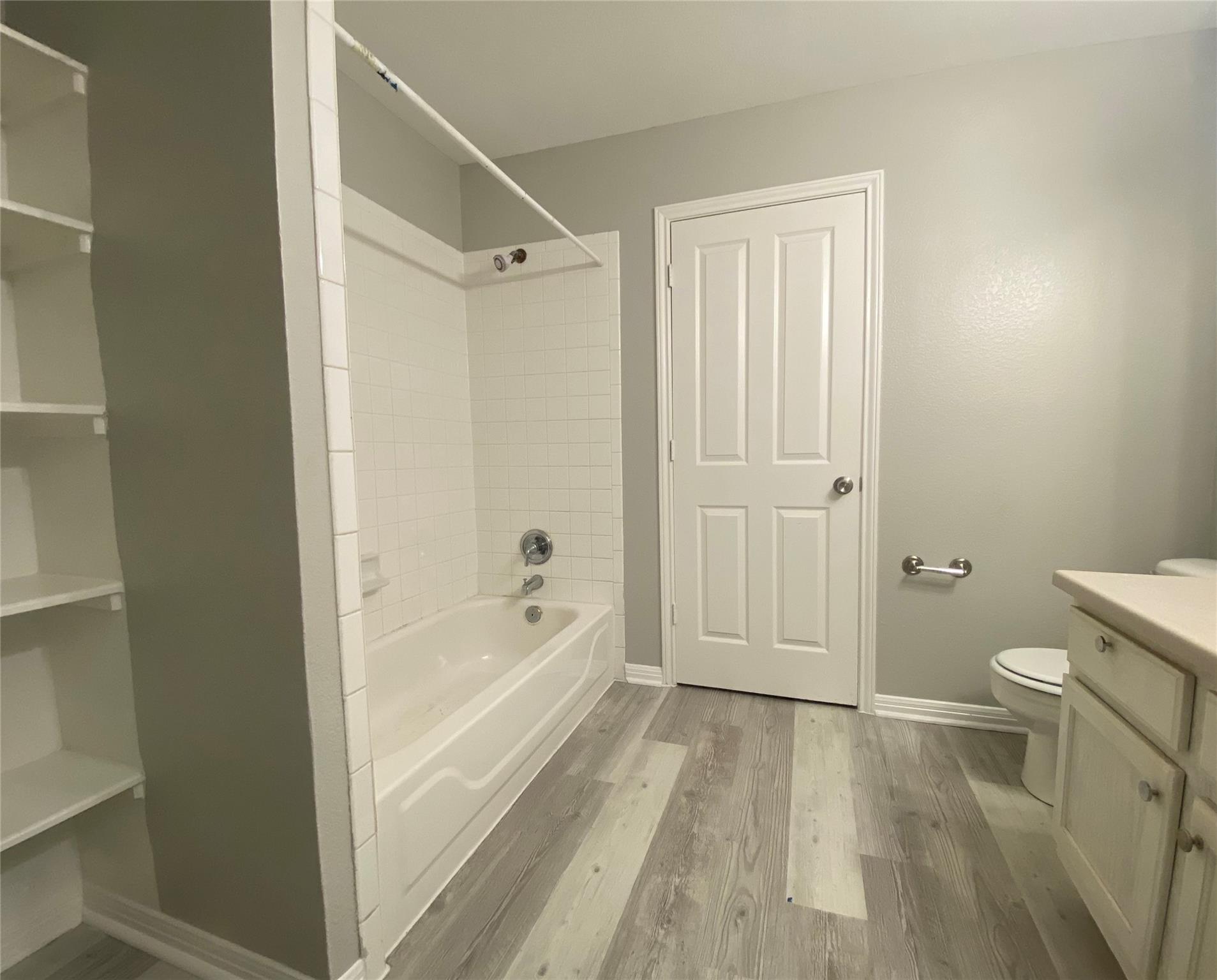 5710 Lark Creek Dr Property Photo 9