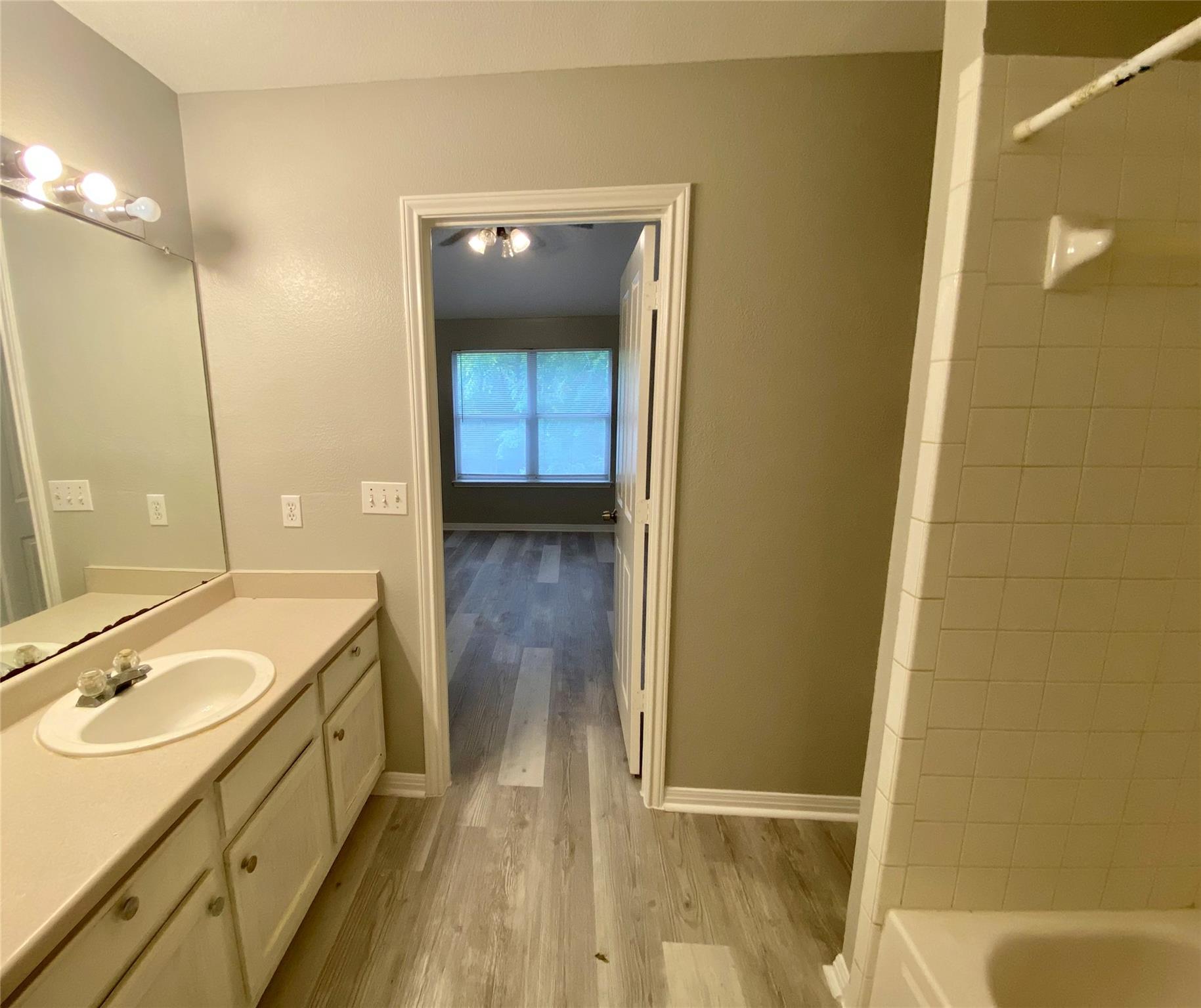 5710 Lark Creek Dr Property Photo 10