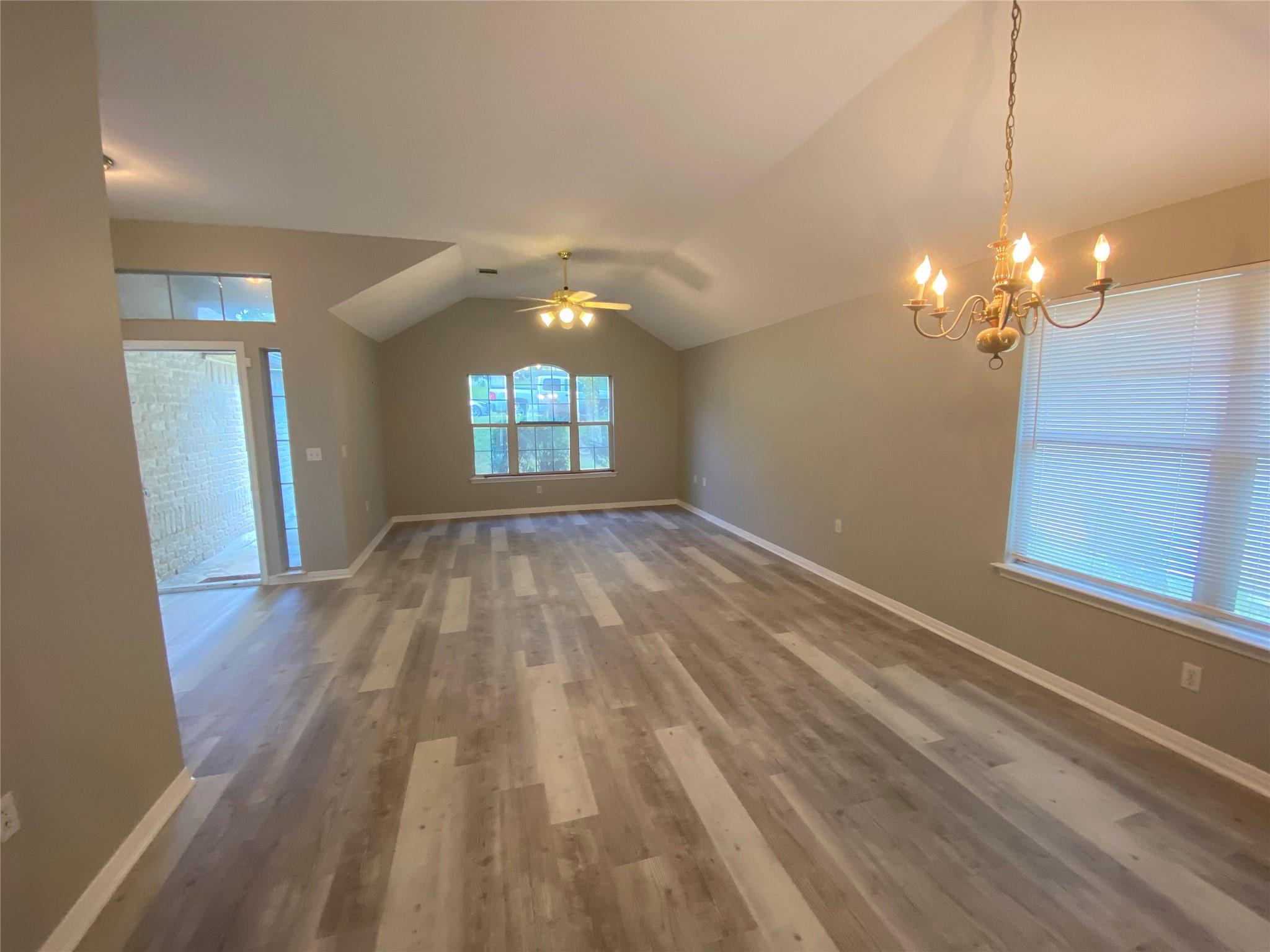5710 Lark Creek Dr Property Photo 12