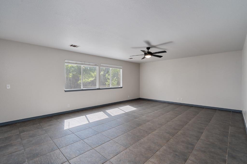 8001 Brienne Dr Property Photo 5