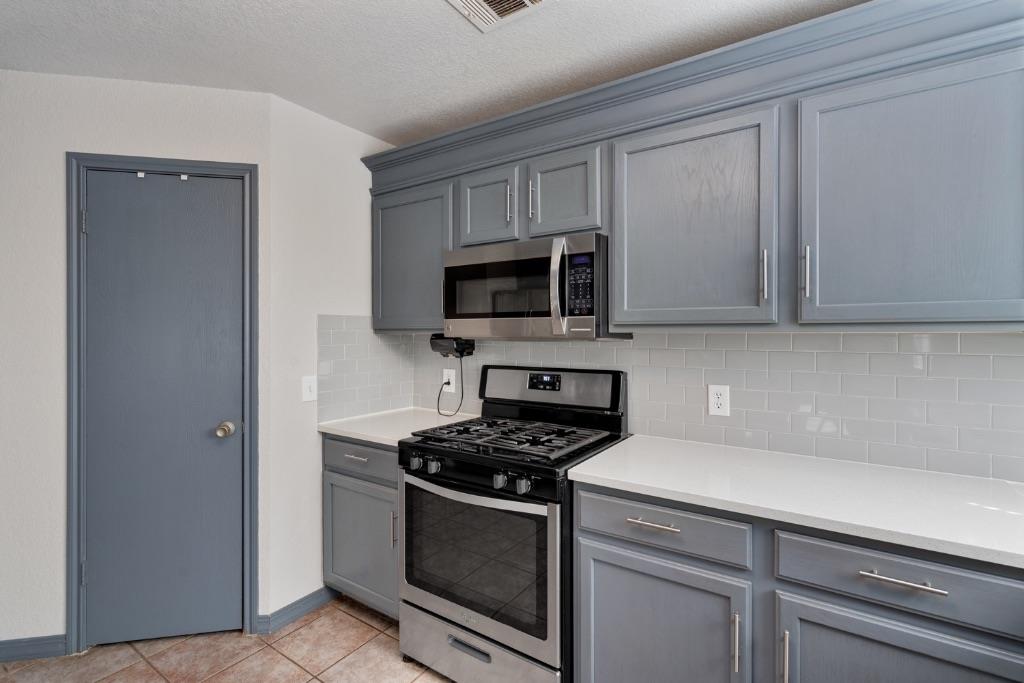 8001 Brienne Dr Property Photo 12