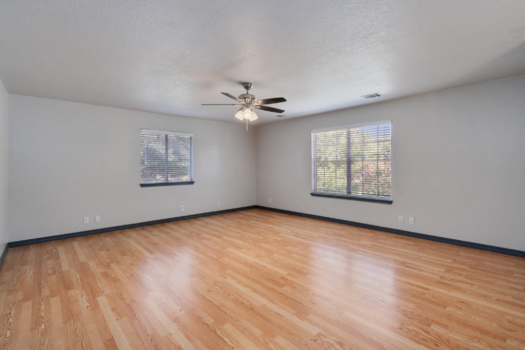 8001 Brienne Dr Property Photo 17