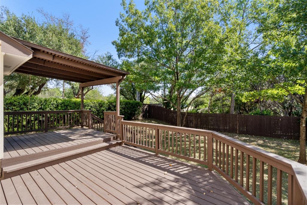 8001 Brienne Dr Property Photo 29