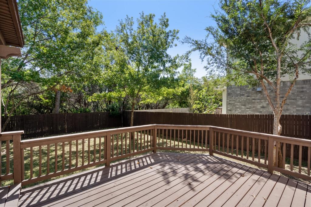 8001 Brienne Dr Property Photo 30