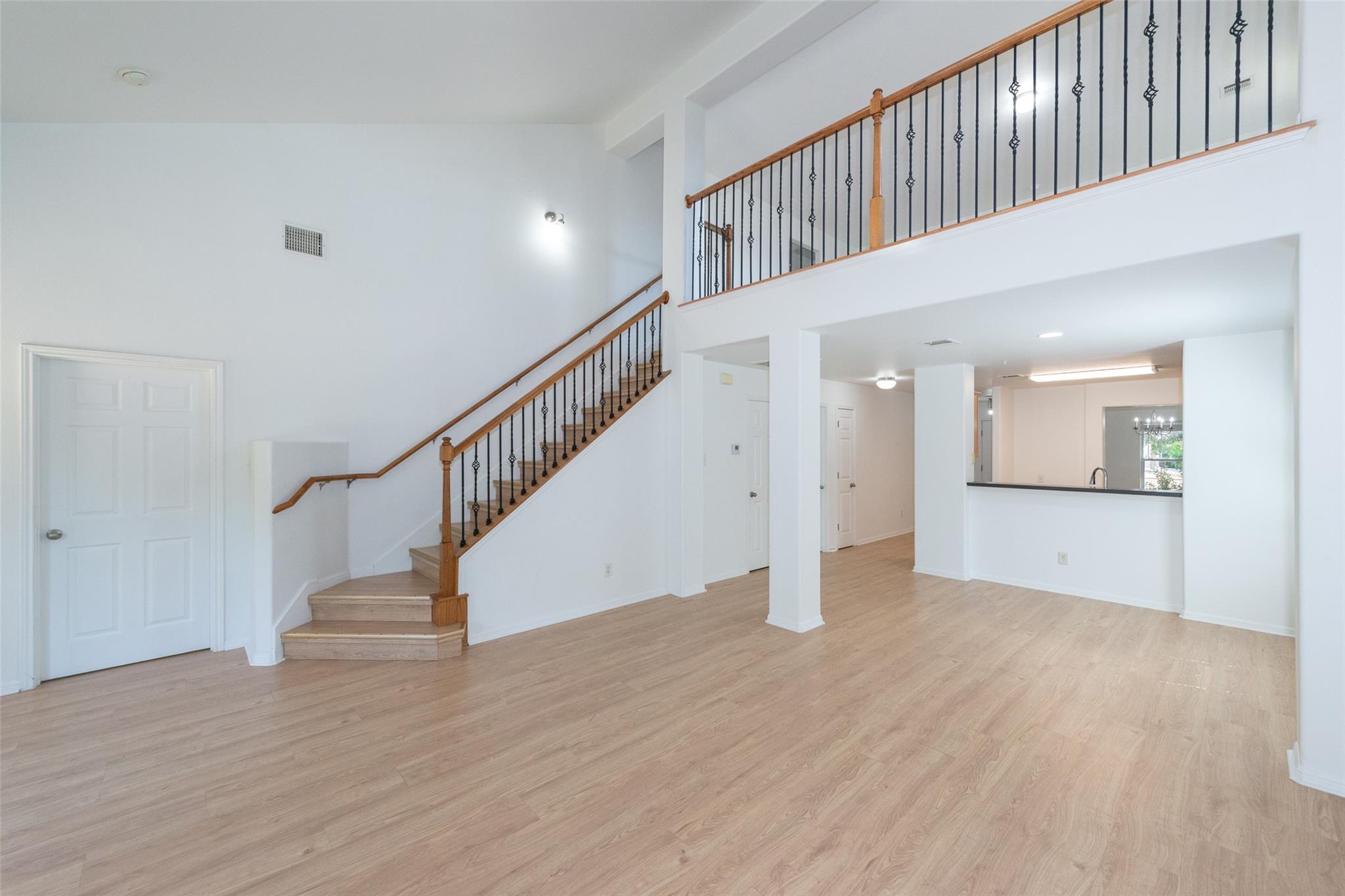3717 Holden Ct Property Photo 12