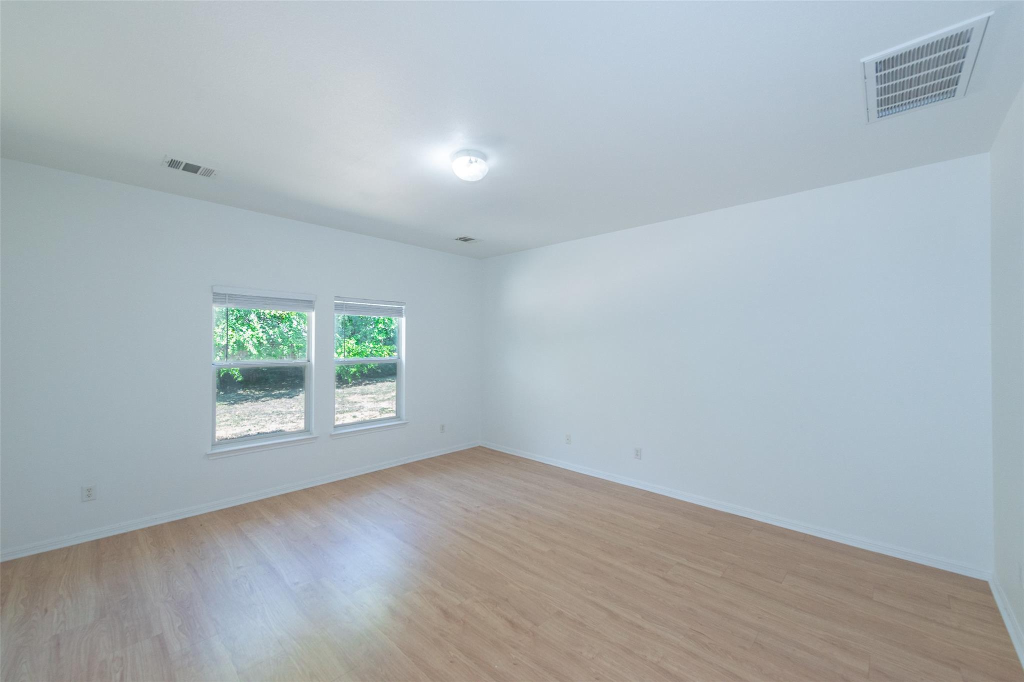 3717 Holden Ct Property Photo 13