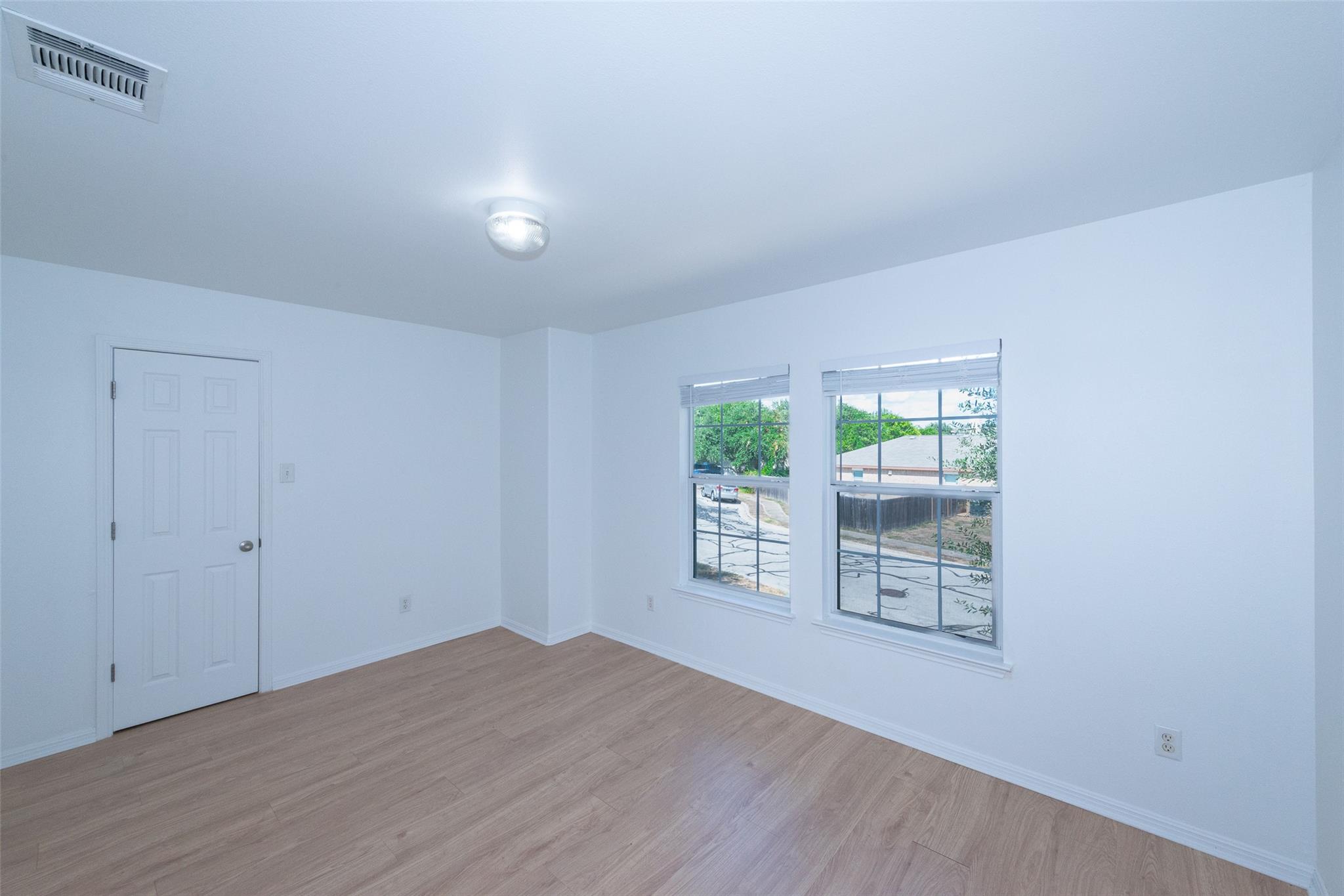 3717 Holden Ct Property Photo 27