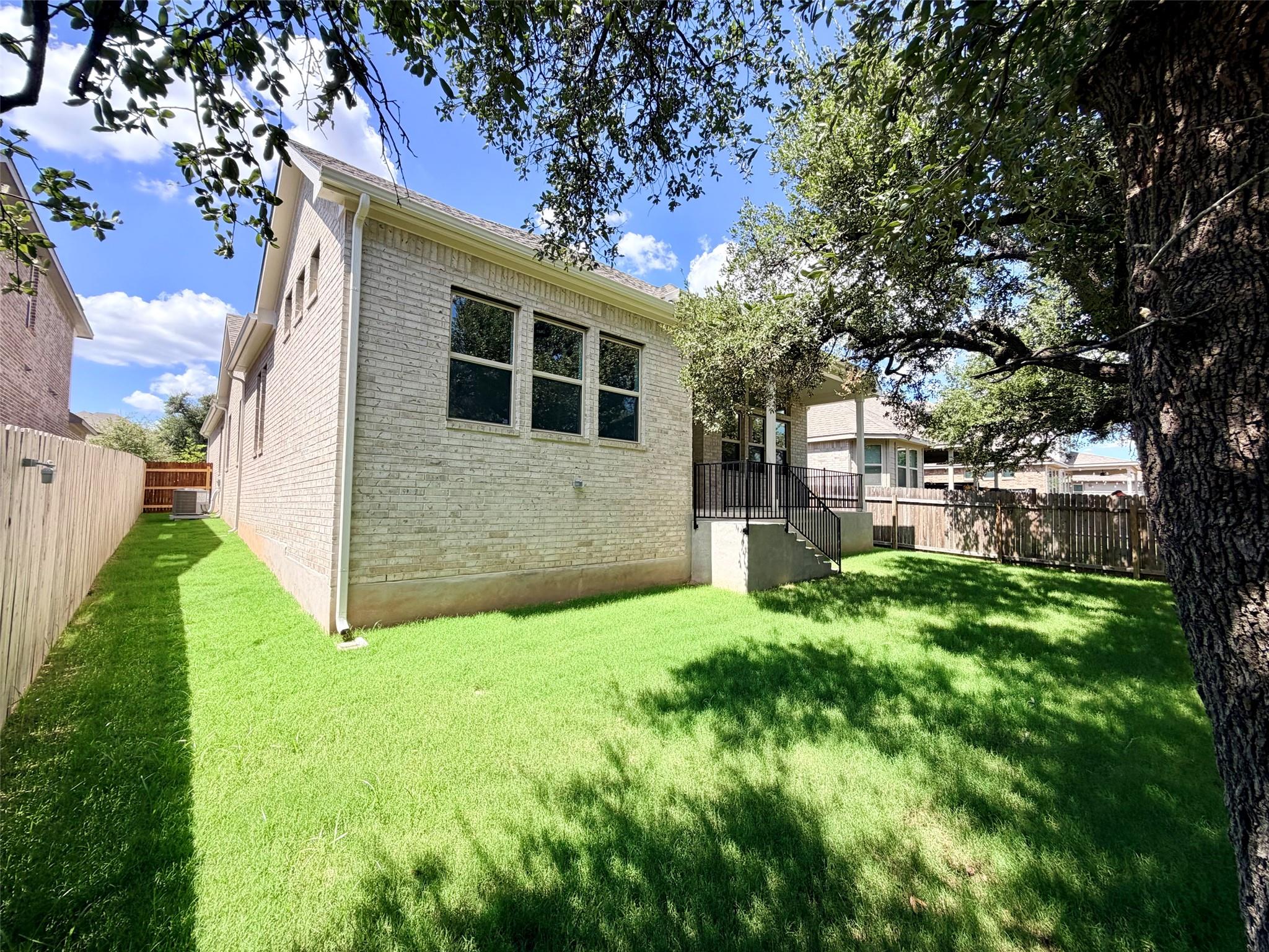 1141 Cole Estates Dr Property Photo 12