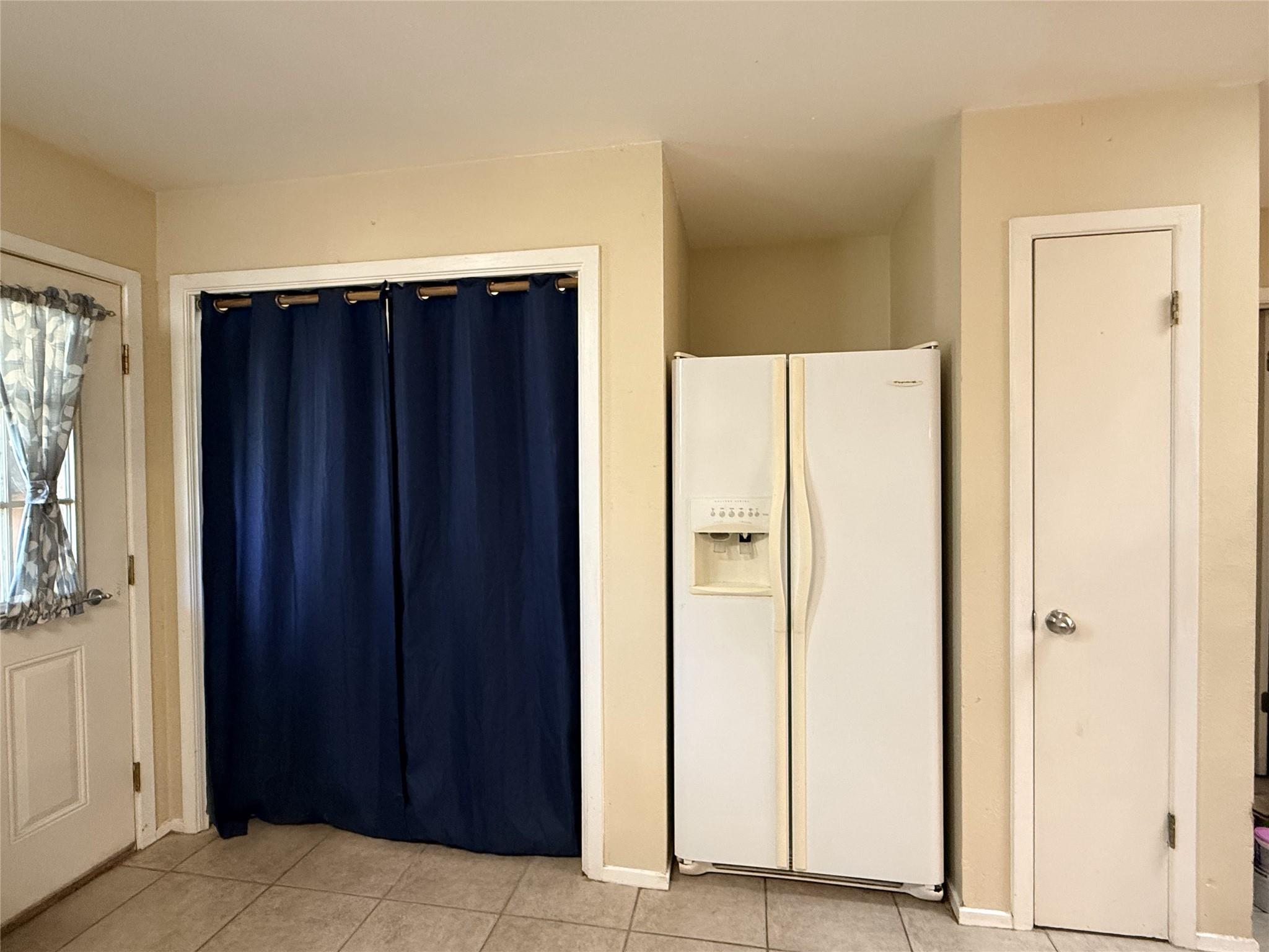7907 Dunn St #a Property Photo 6