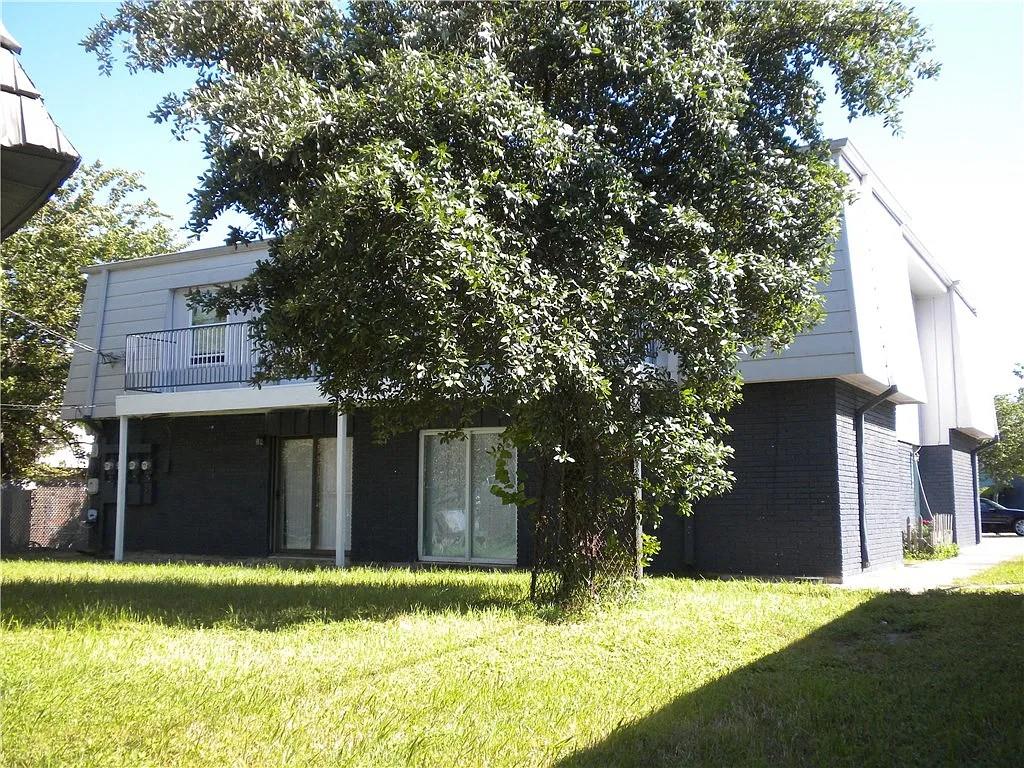302 Carmen Ct #130 Property Photo 1