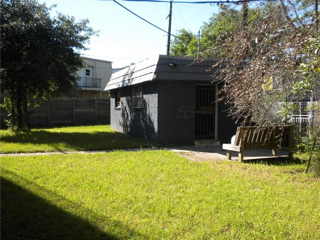 302 Carmen Ct #130 Property Photo 4