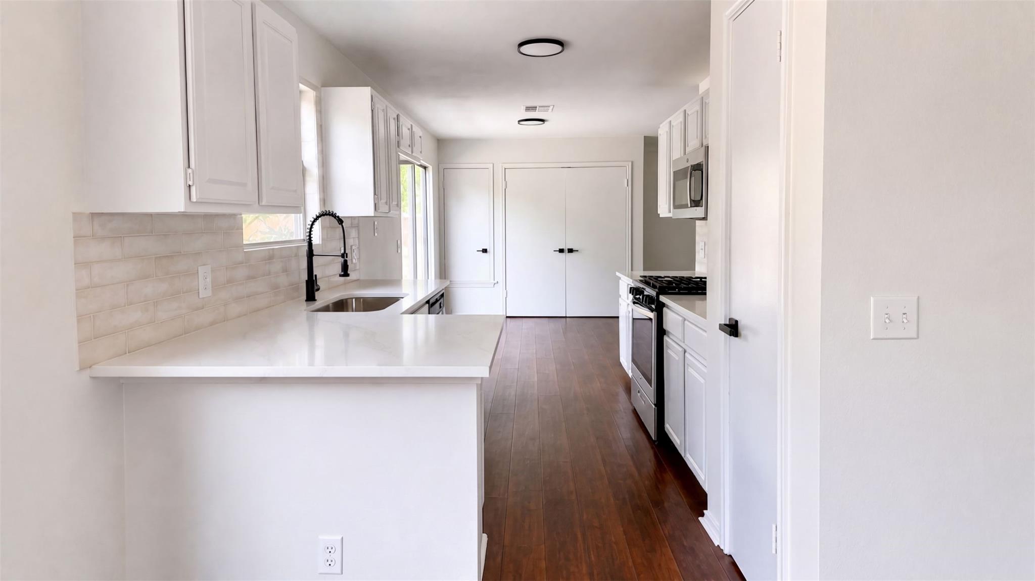 13800 Spring Heath Rd Property Photo 2