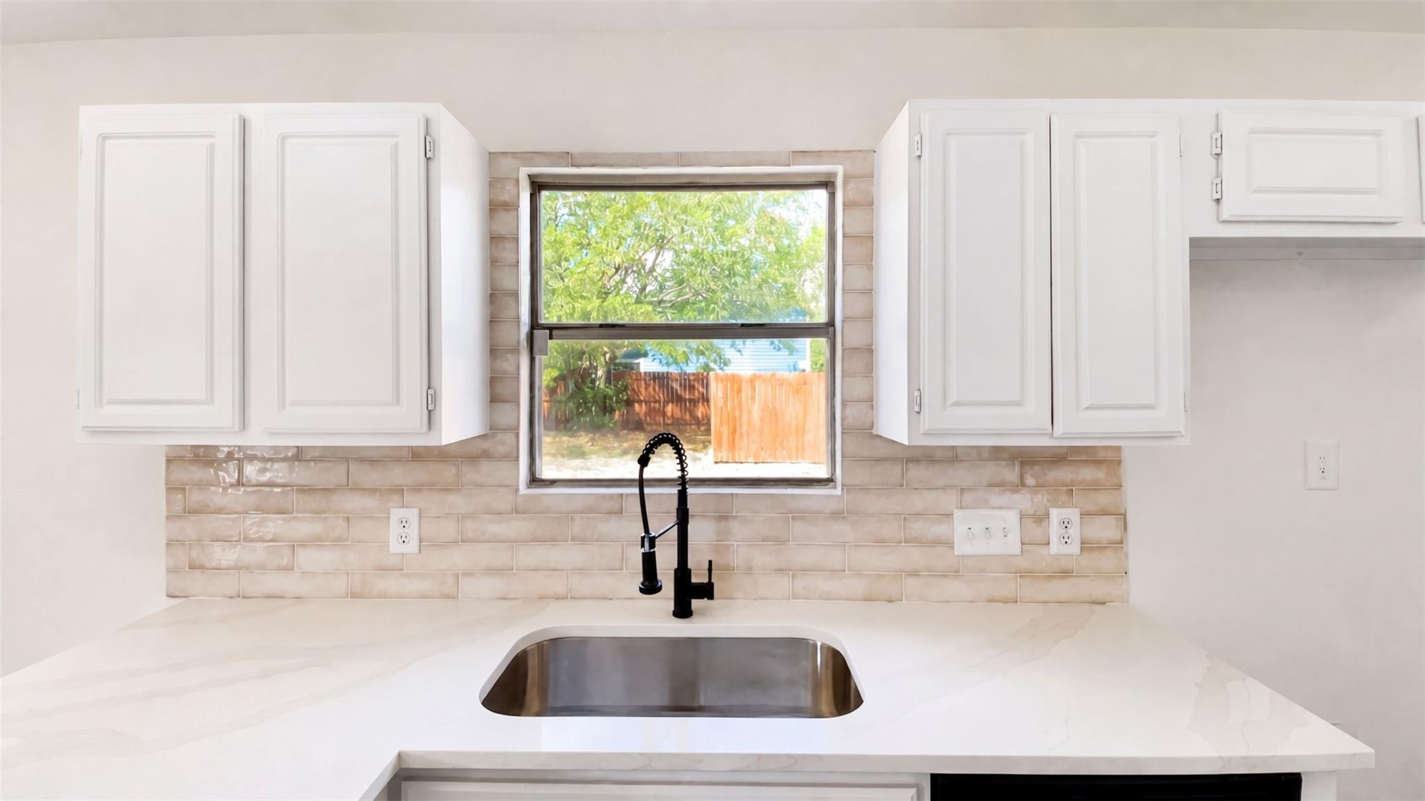 13800 Spring Heath Rd Property Photo 6