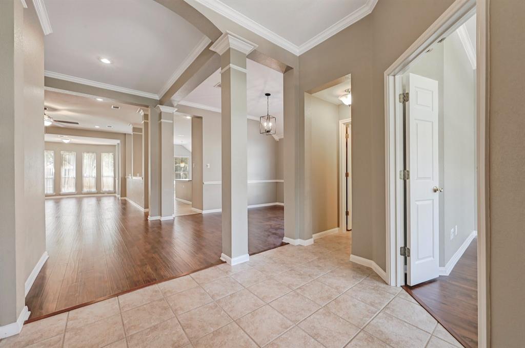 5121 Jacobs Creek Ct Property Photo 3
