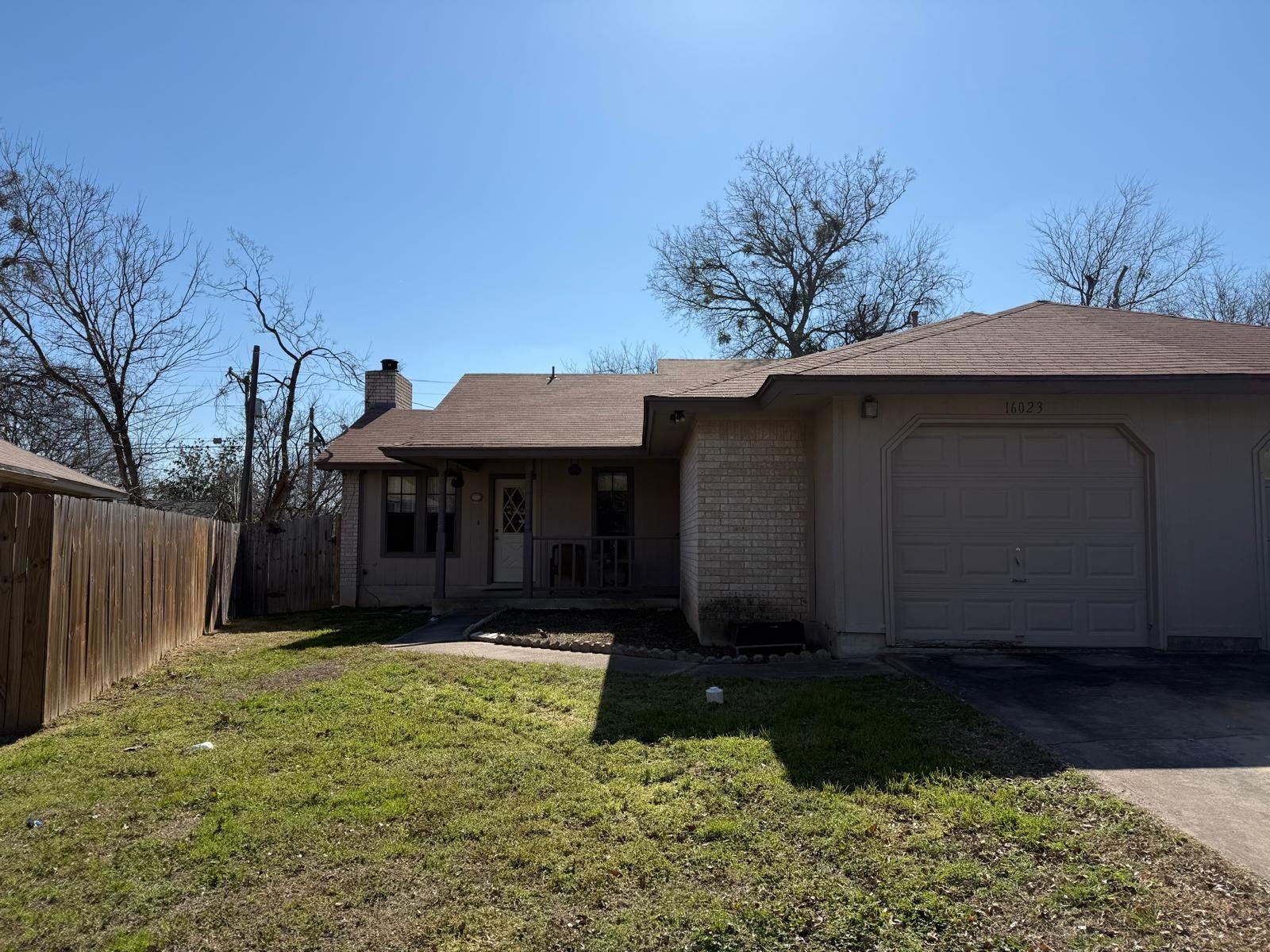 16023 Stoneham Cir Property Photo