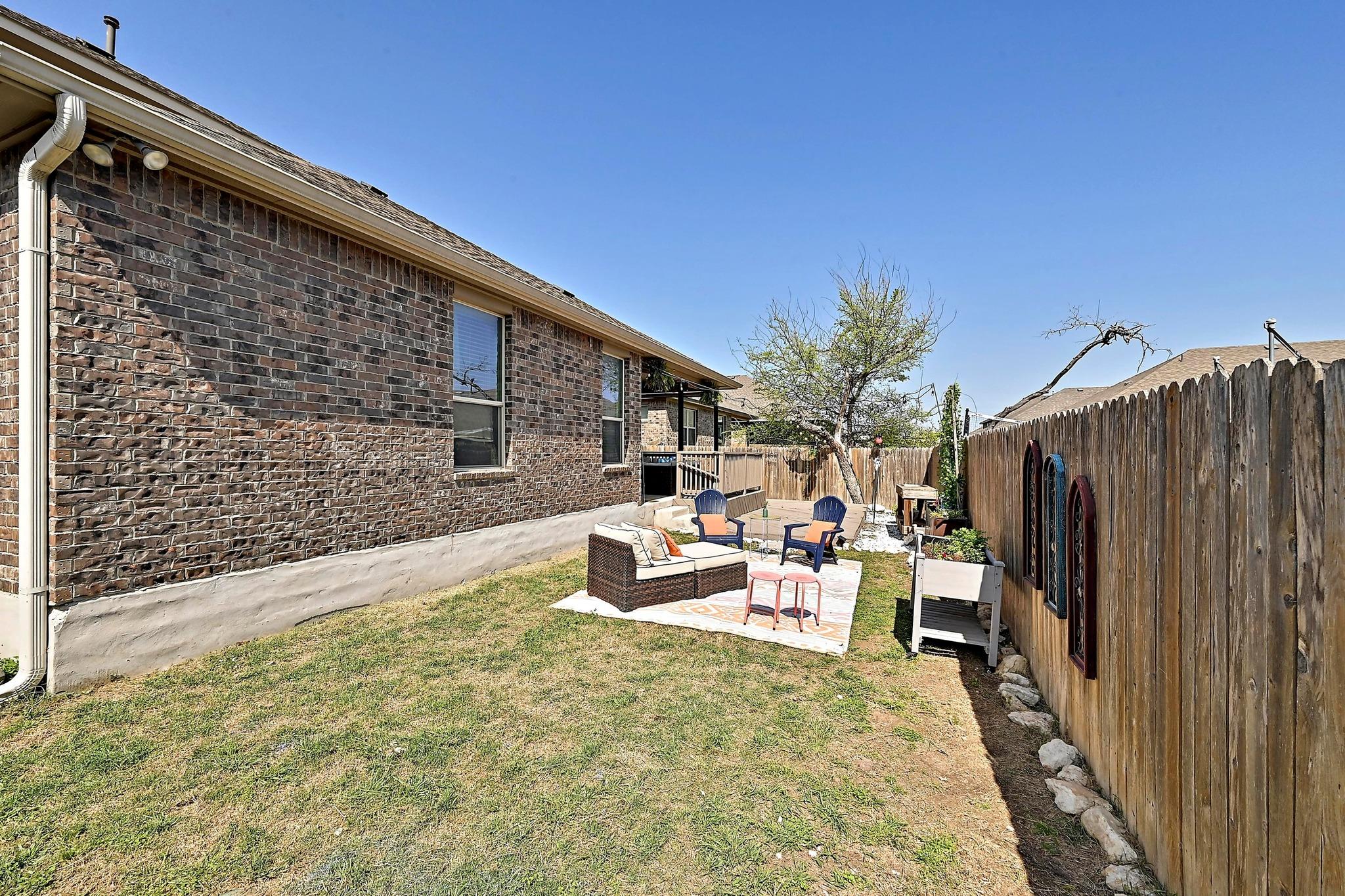 2605 Etta May Ln Property Photo 29