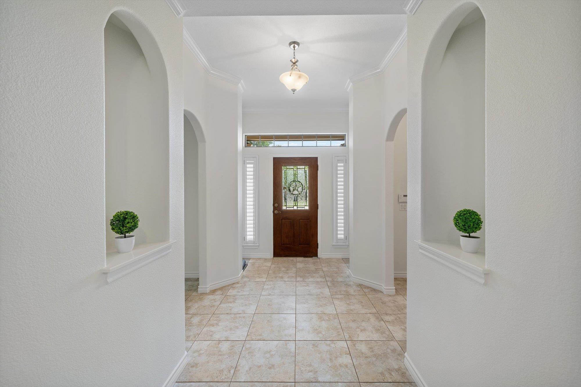 916 Heritage Oaks Bnd Property Photo 5