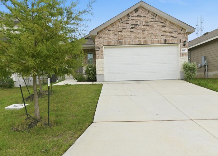 1607 Champagne Oak None Property Photo 1