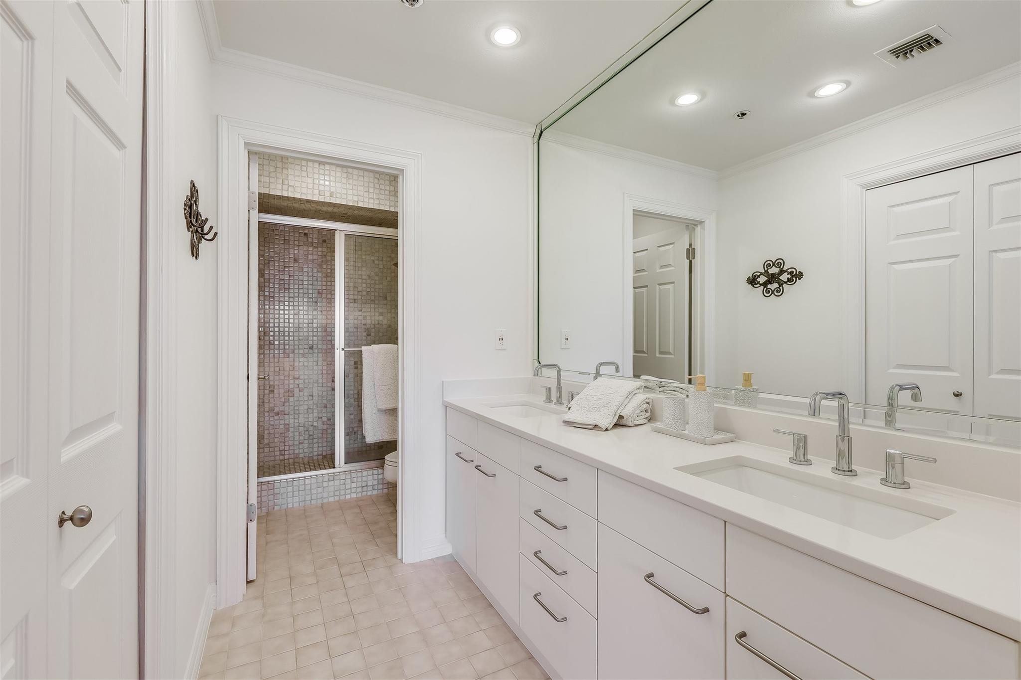 40 N Interstate 35 10b1 Property Photo 25