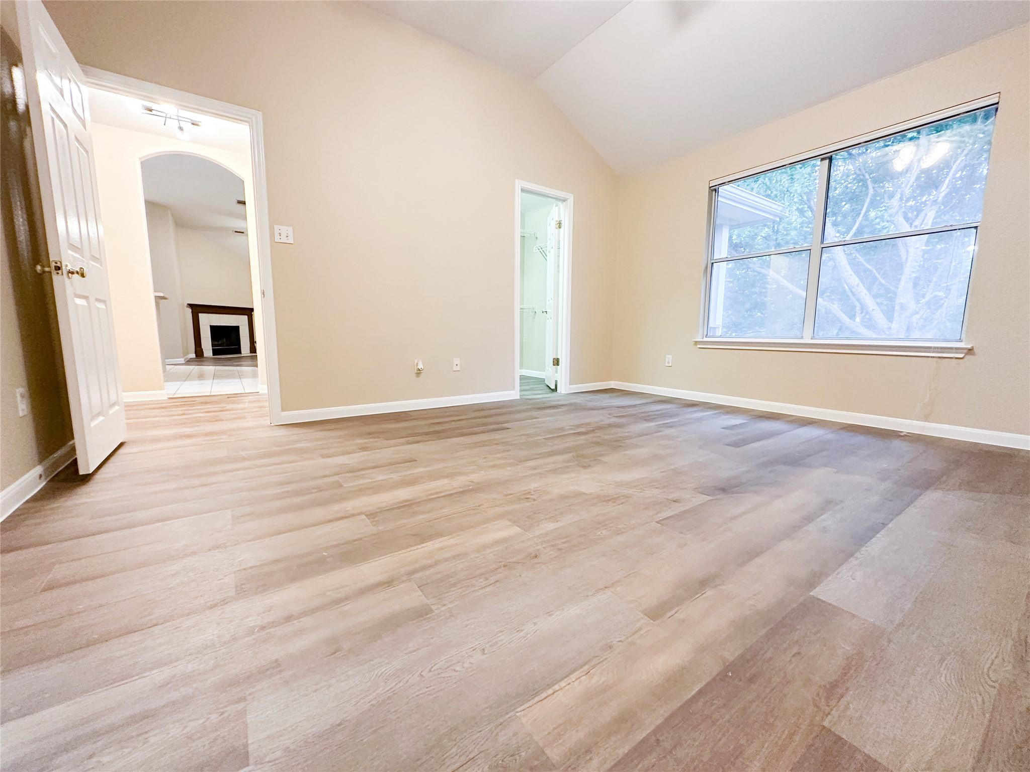 1386 Ashberry Trl Property Photo 4