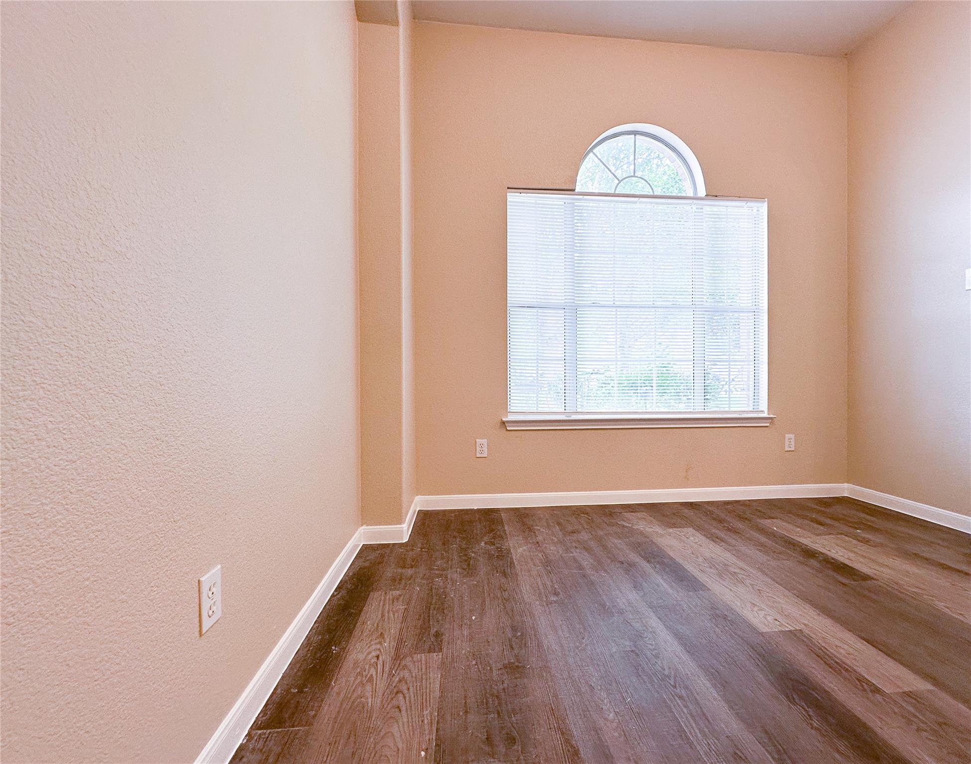 1386 Ashberry Trl Property Photo 17