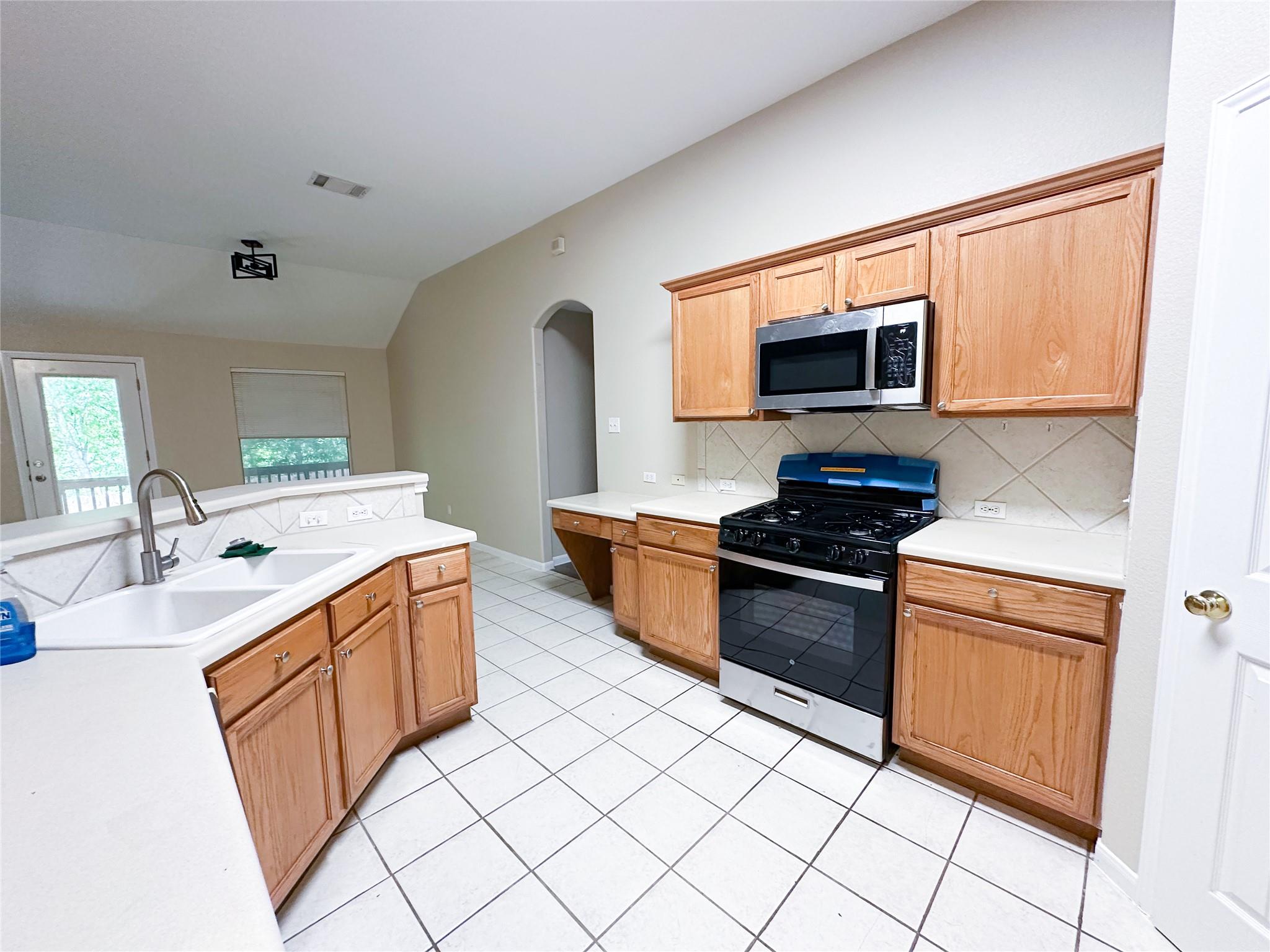 1386 Ashberry Trl Property Photo 18
