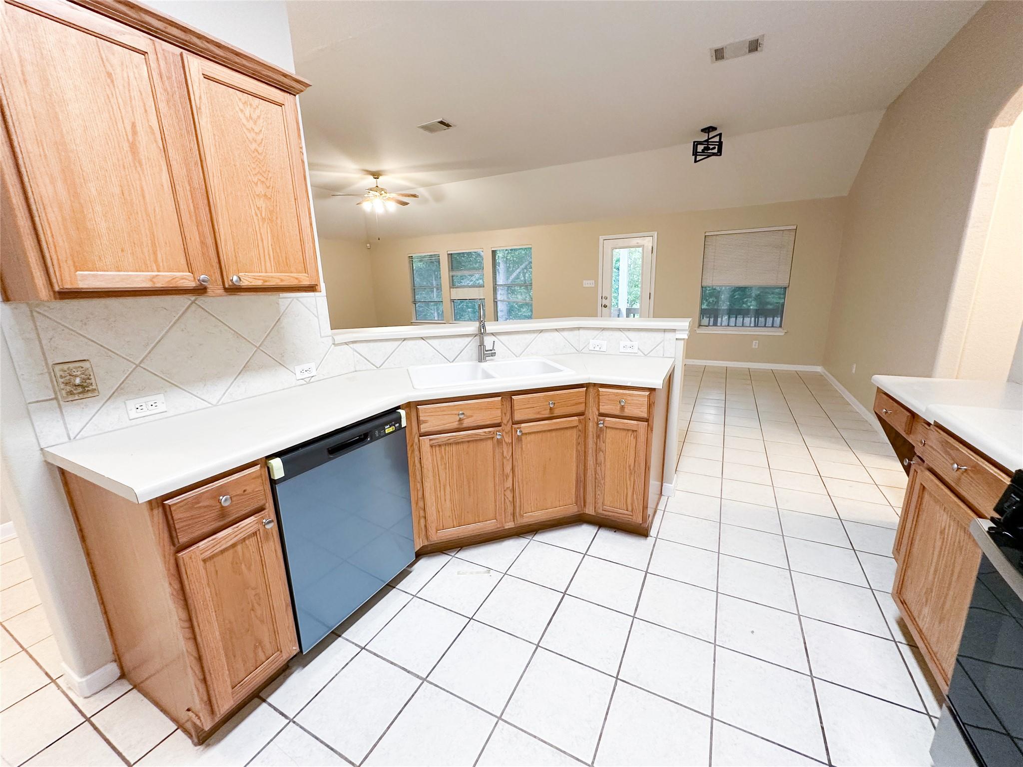 1386 Ashberry Trl Property Photo 32