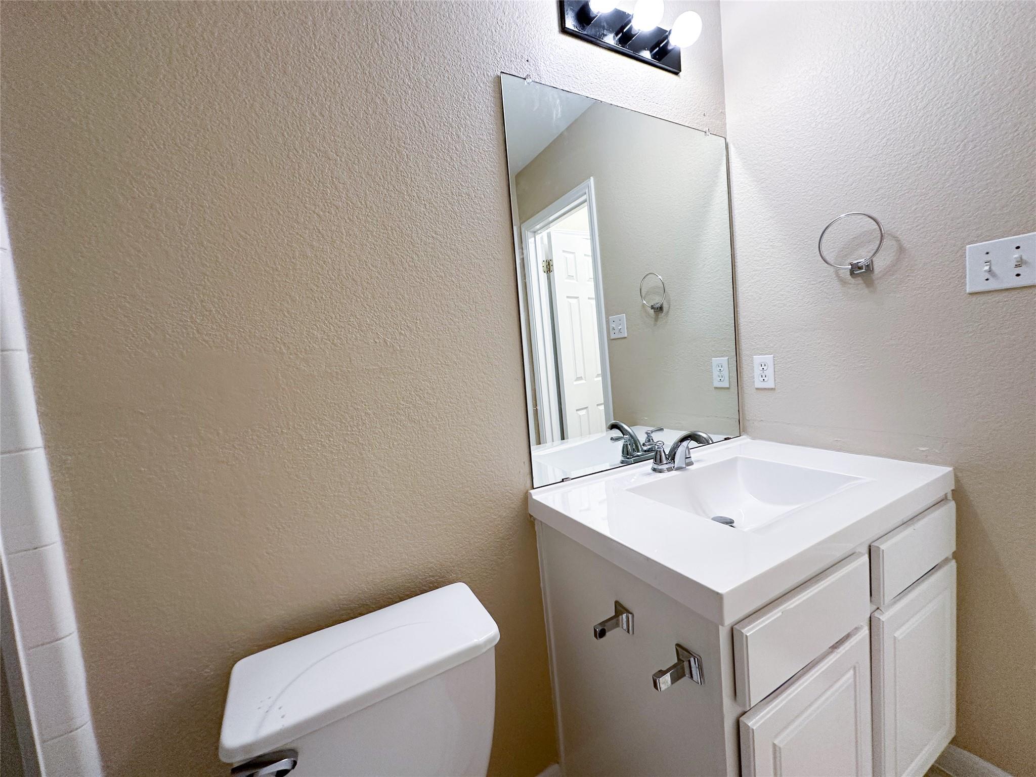 1386 Ashberry Trl Property Photo 35