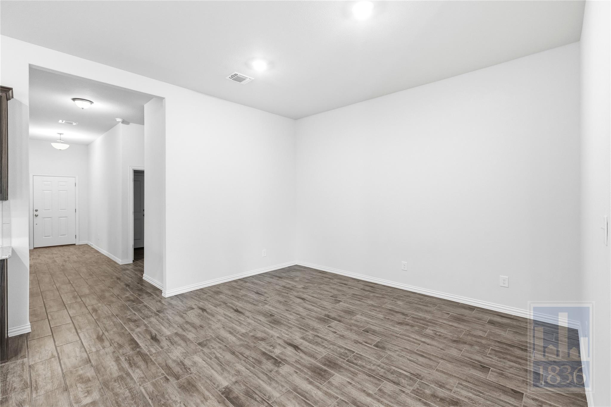 188 Danbark Dr Property Photo 3