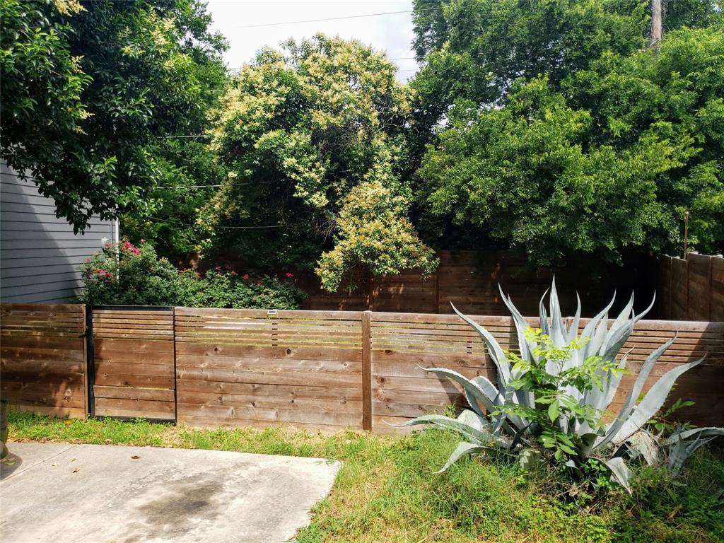 7304 Grand Canyon Dr Property Photo 3
