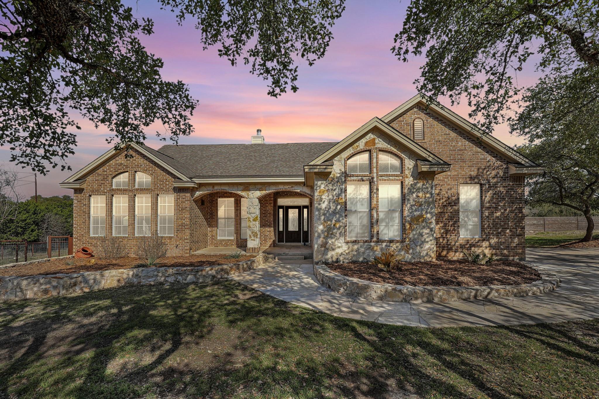316 Cherokee Trl Property Photo